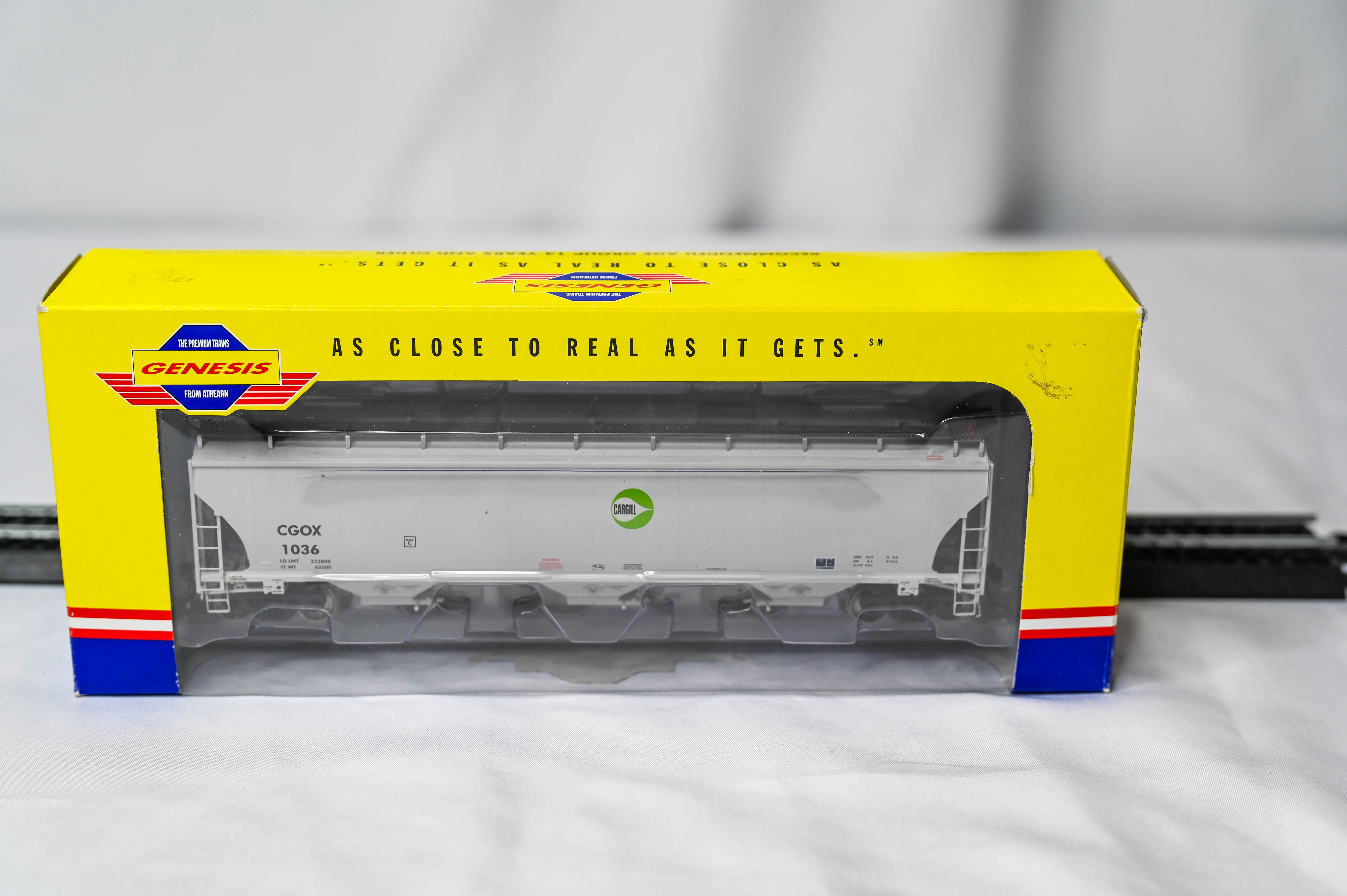 Athearn Cargill #1 Trinity 5161 cu. ft. Covered Hopper - 10 Course #CGOX 1036 | HO Scale | G4255