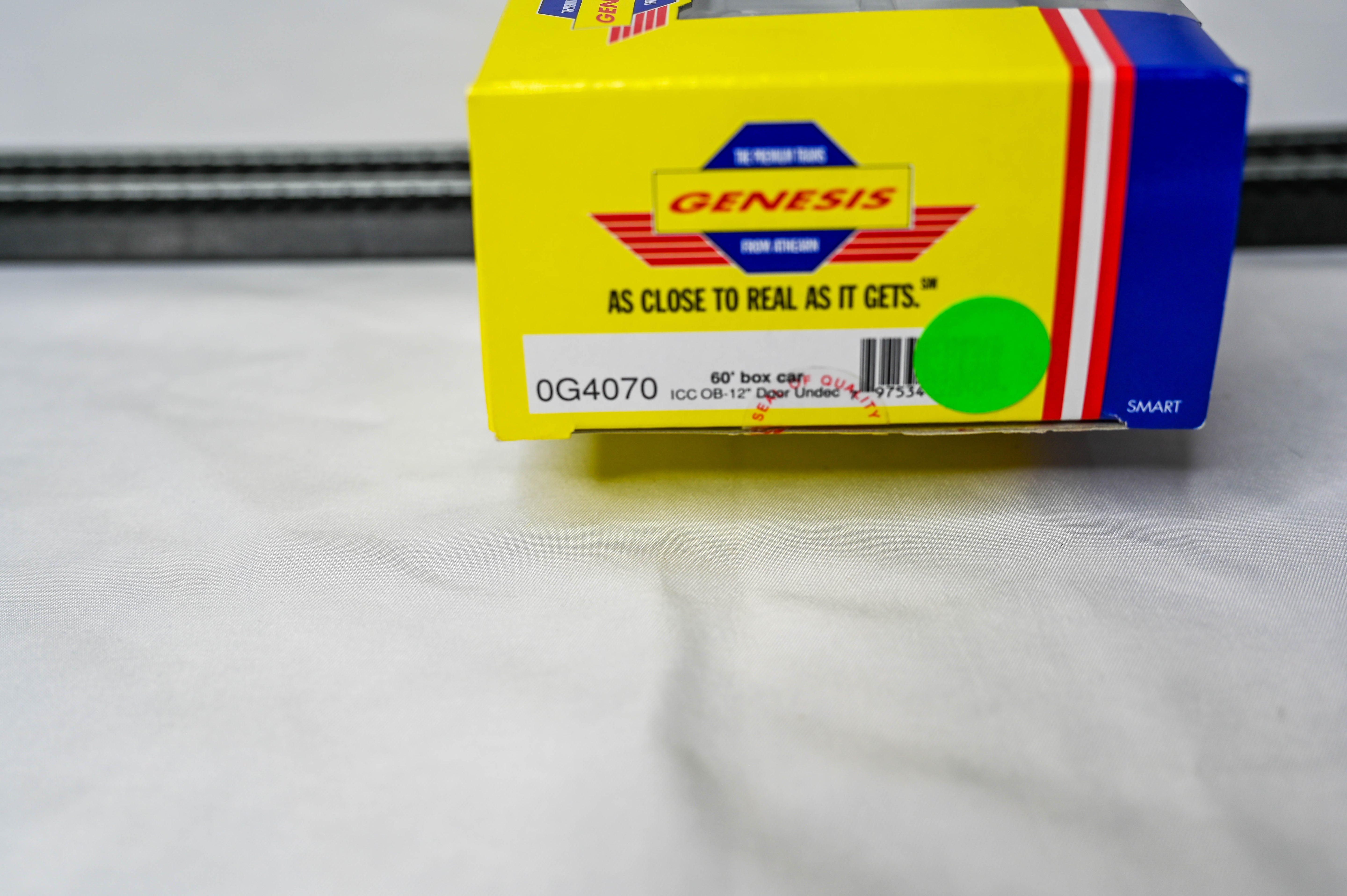 Athearn Undecorated 60' Box Car - ICC OB-12' Door | HO Scale | 0G4070