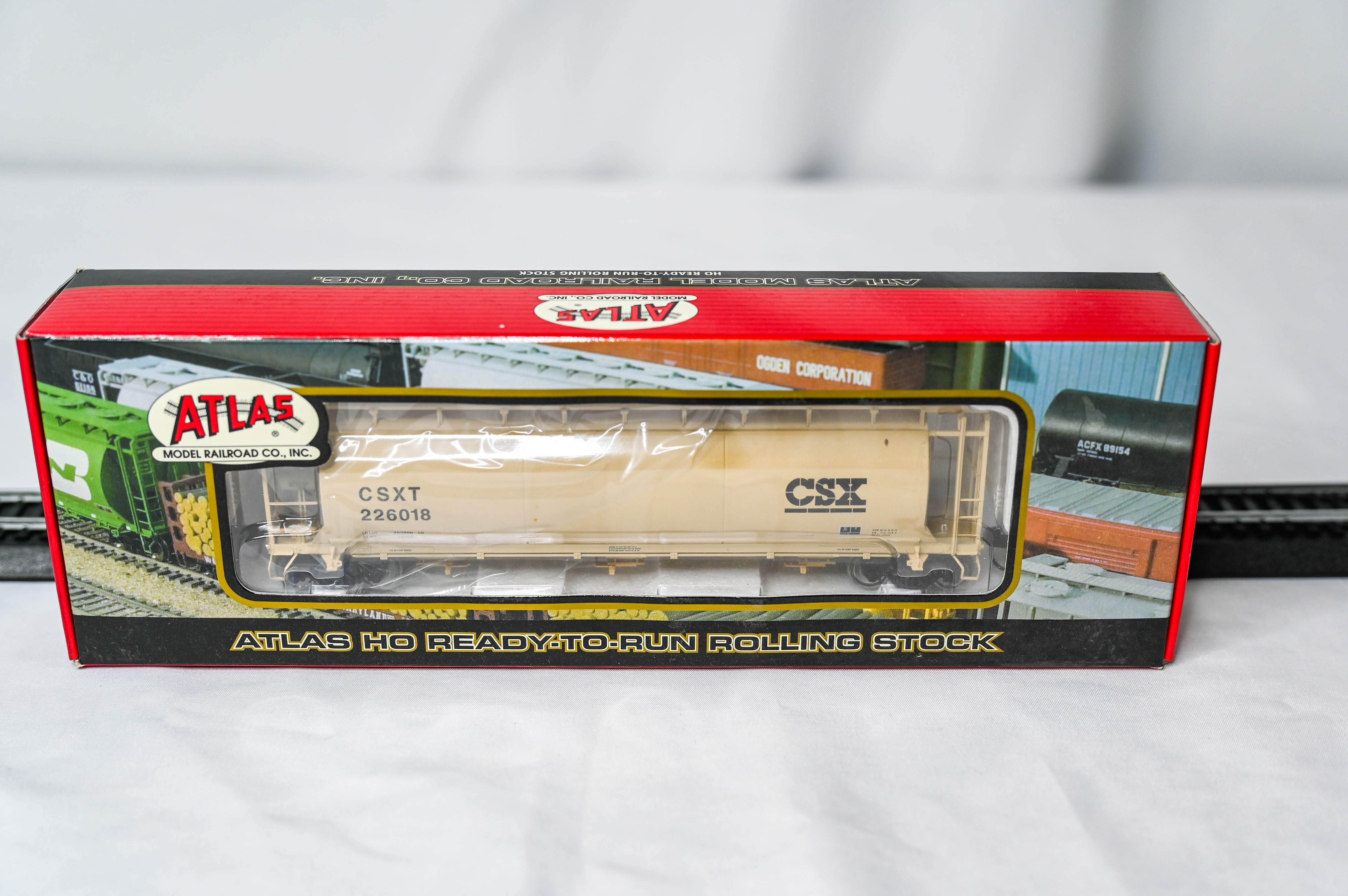 Atlas CSXT ACF 3-Bay Cylindrical Hopper #226018 | HO Scale | 1945-2