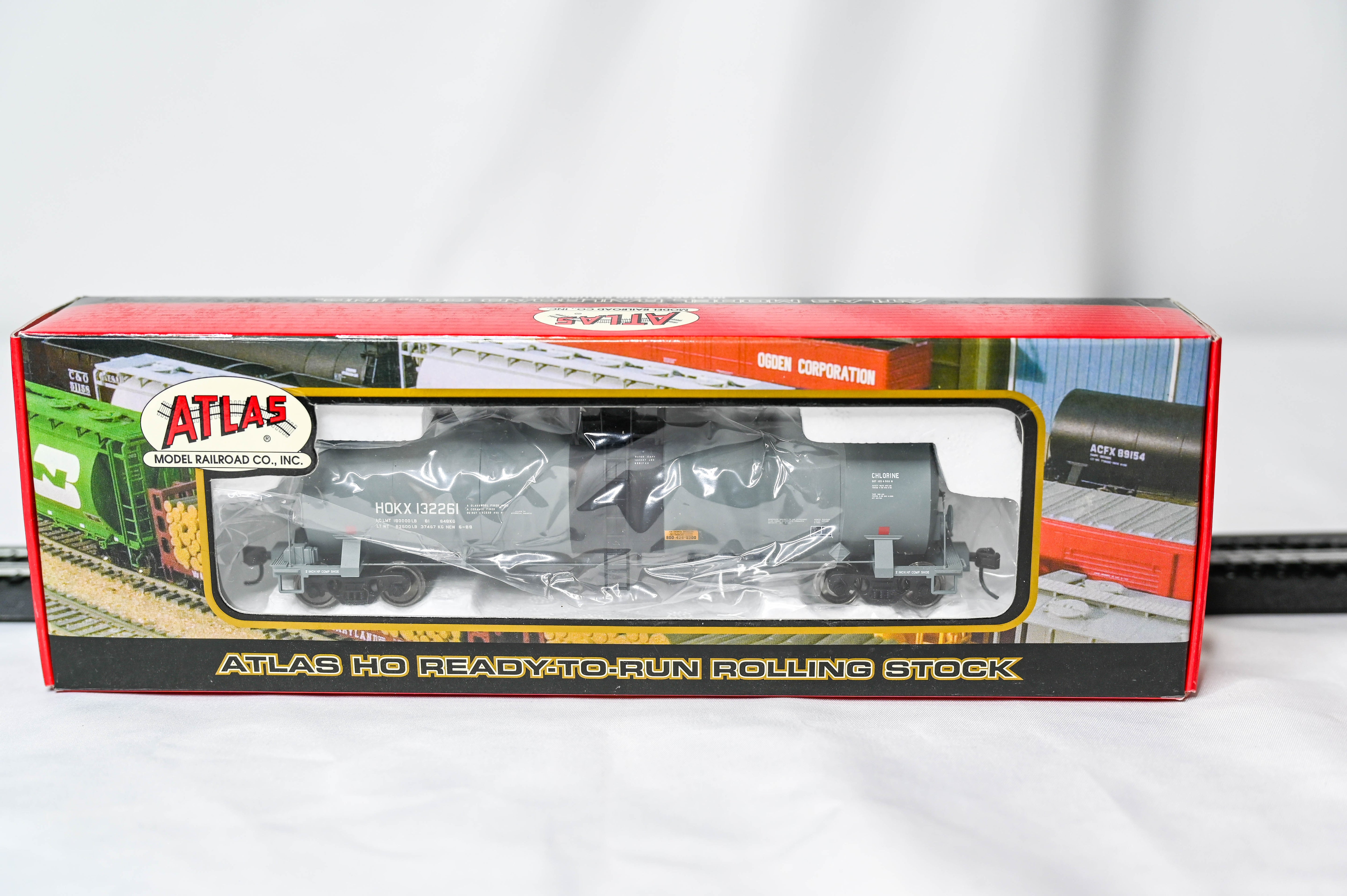 Atlas Occidental Chemical (Hooker Grey) 17,360 Gallon Tank Car #132261 | HO Scale | 1555-3