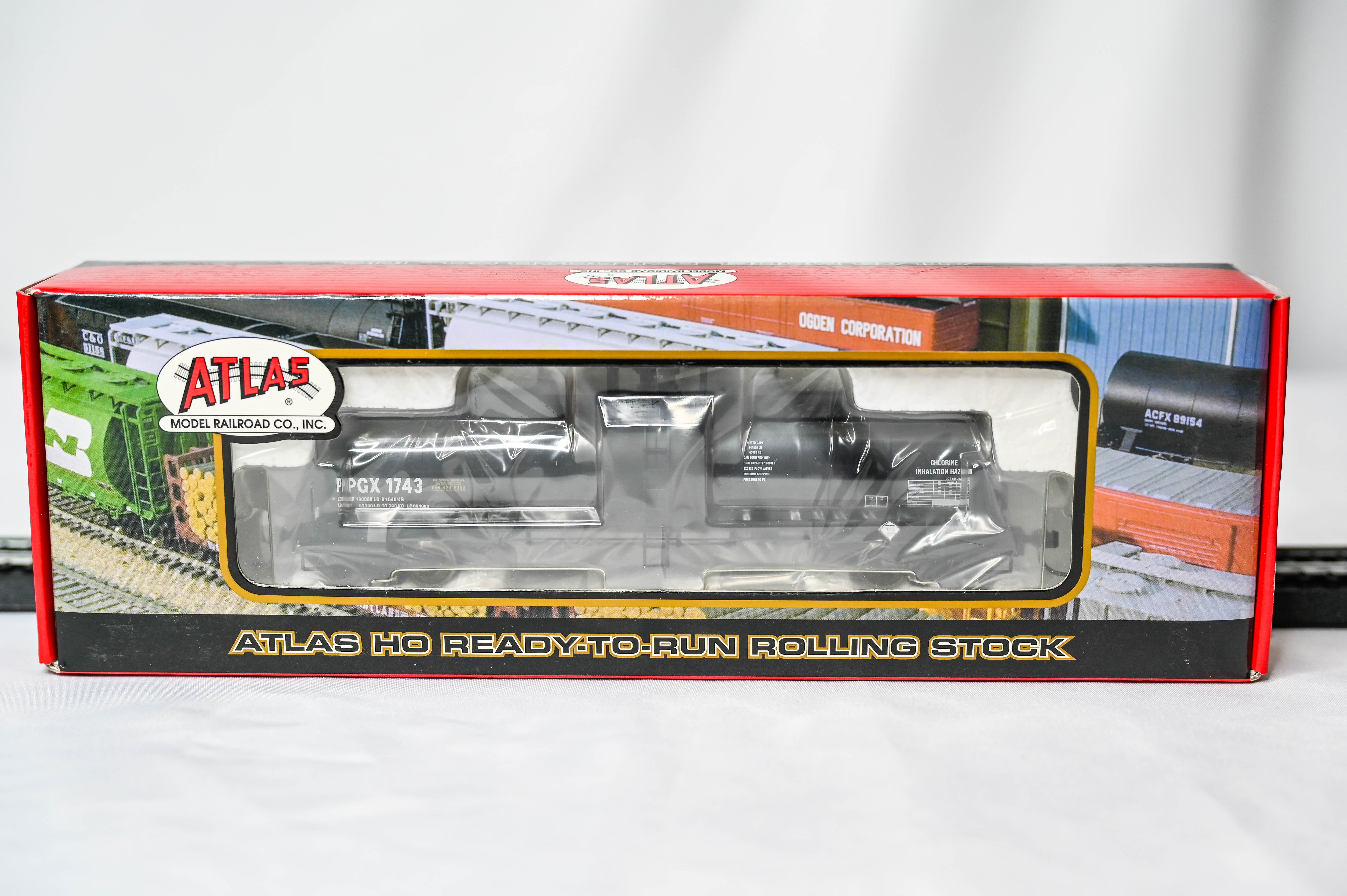 Atlas PPGX ACF 17,360 Gallon Tank Car #1743 | HO Scale | 1565-3