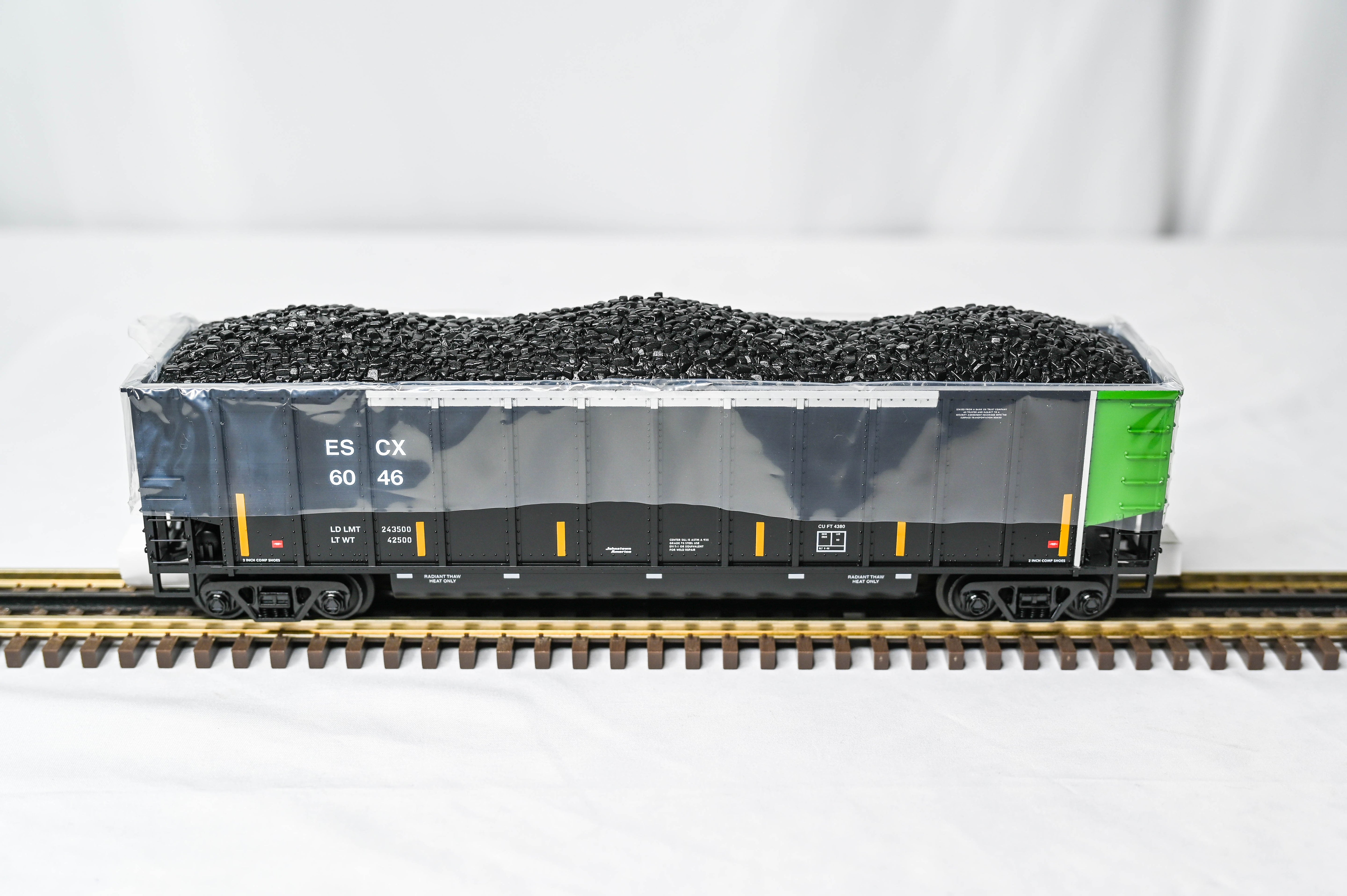 Atlas O Premier First Security Bank NTL. (ESCX) Coalporter #6046 | 3-Rail | O Scale | 3003070-1