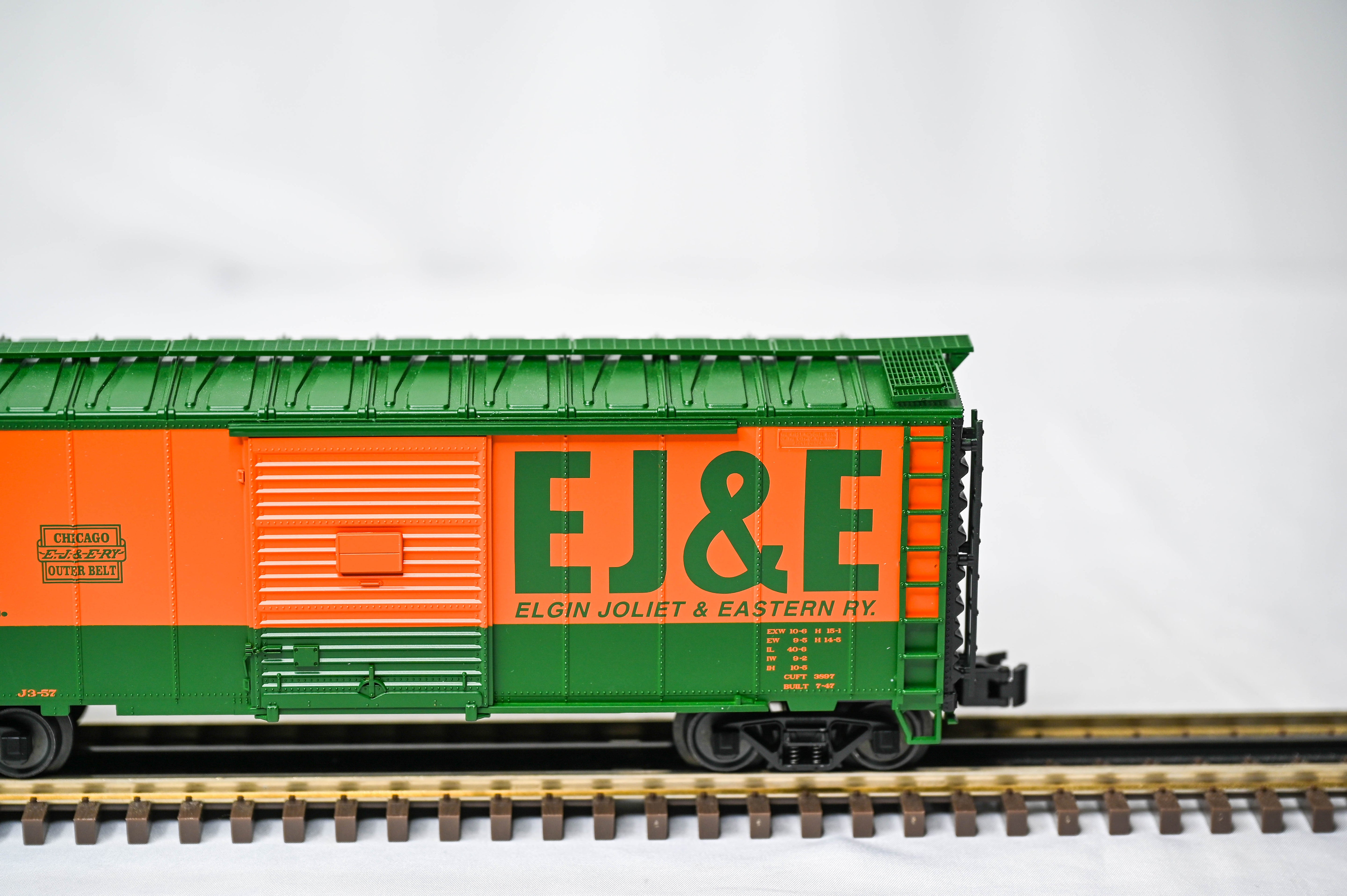 Atlas O Trainman Elgin Joliet & Eastern 40' Sliding Door Box Car #61355 | 3-Rail | O Scale | 2001244-2