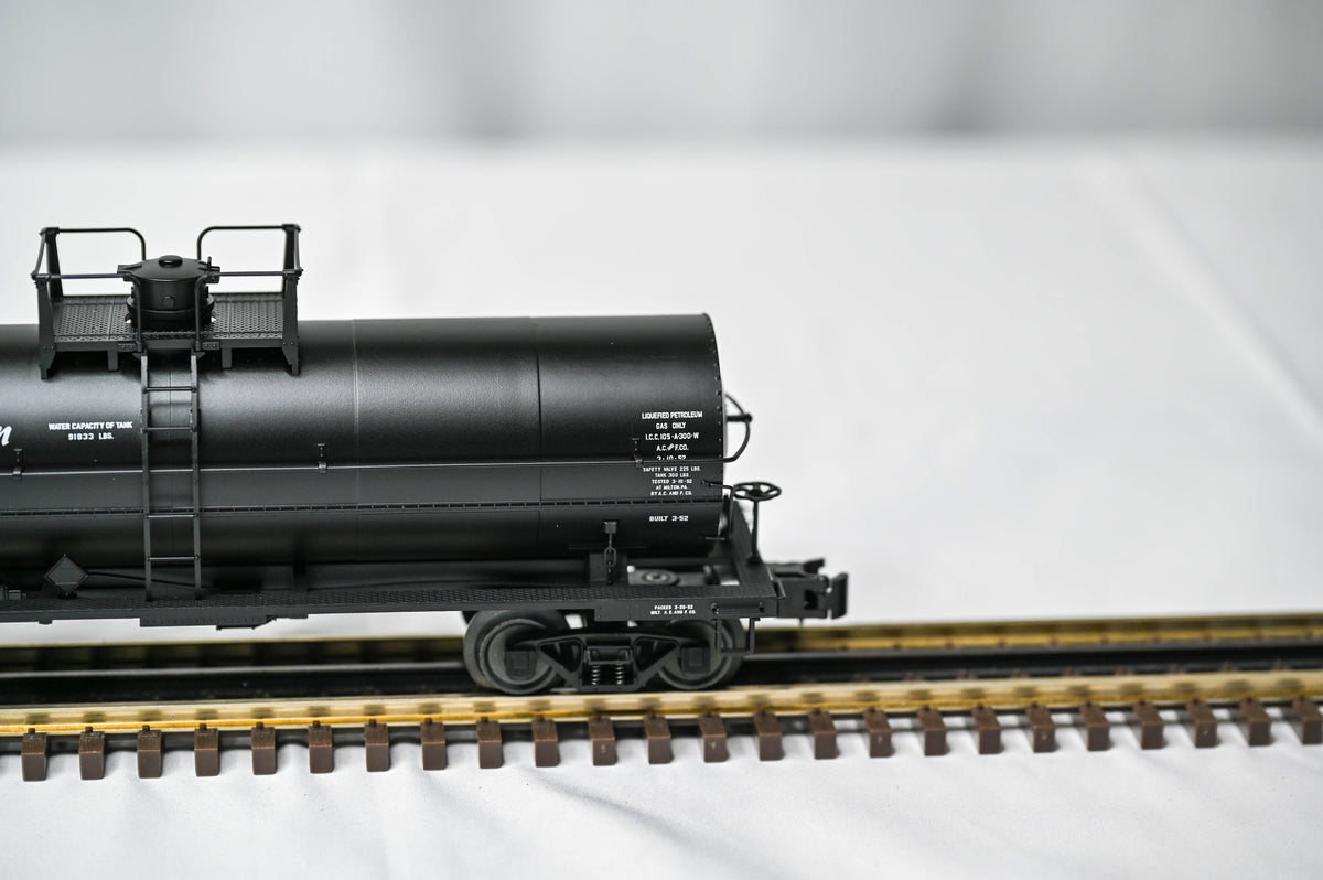 Atlas O Master Panoma (PANX) 11,000 Gallon Tank Car | 3-Rail | O Scale