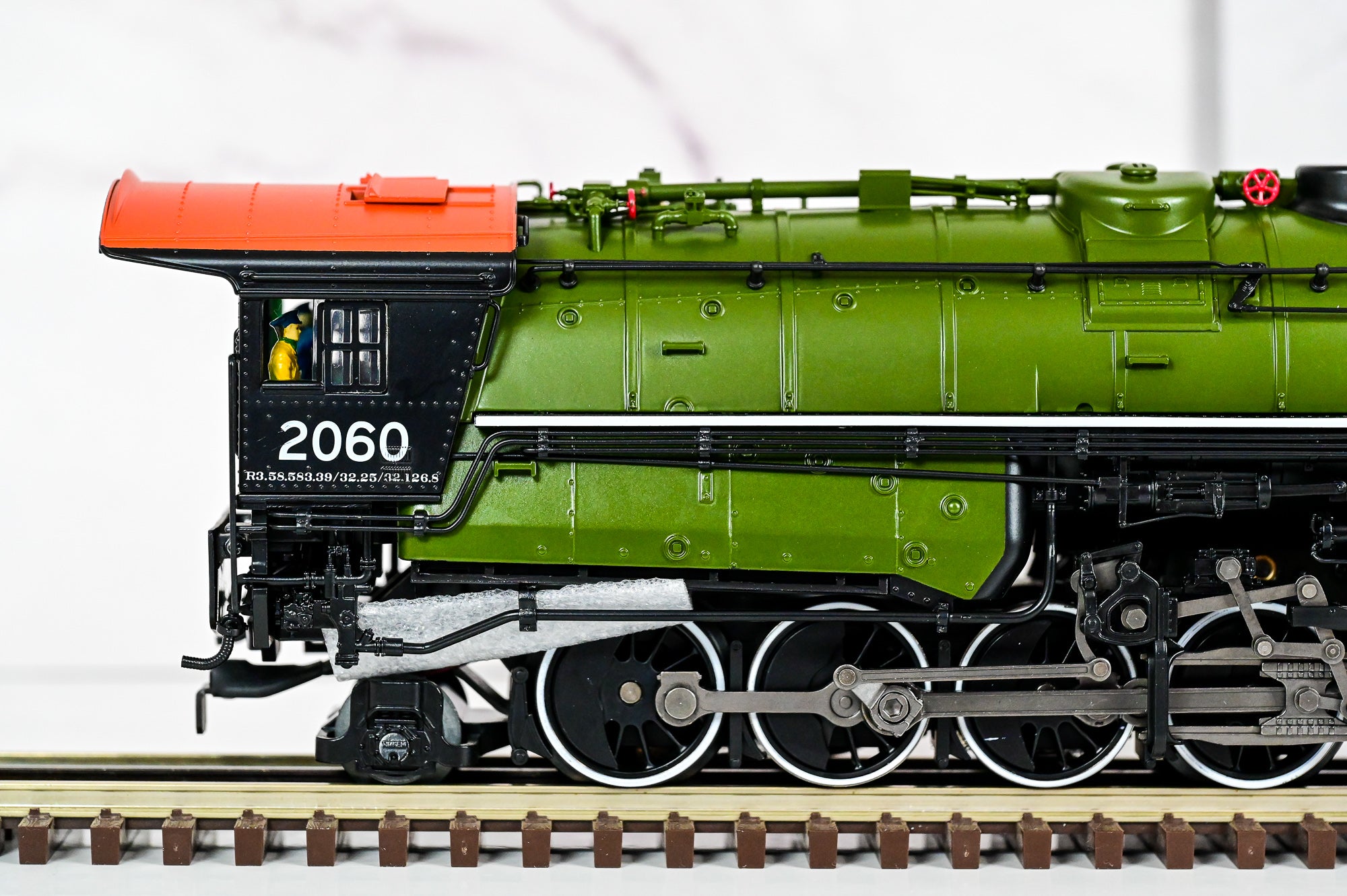 Great Northern LEGACY Y6B Steam Locomotive #2060 | Legacy | O Scale