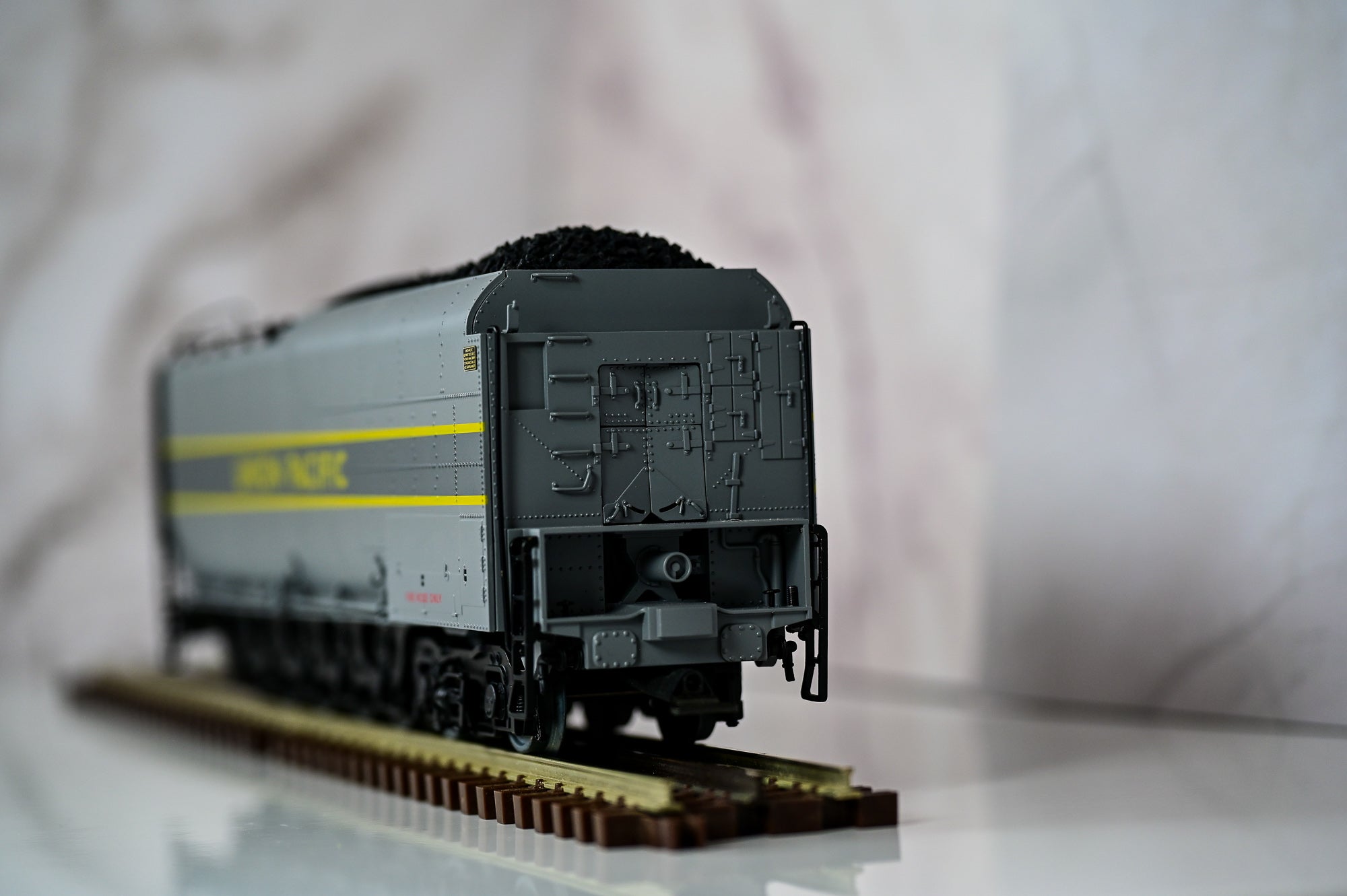 Lionel Union Pacific Big Boy Steam Locomotive #4024 | Vision Line | O Scale