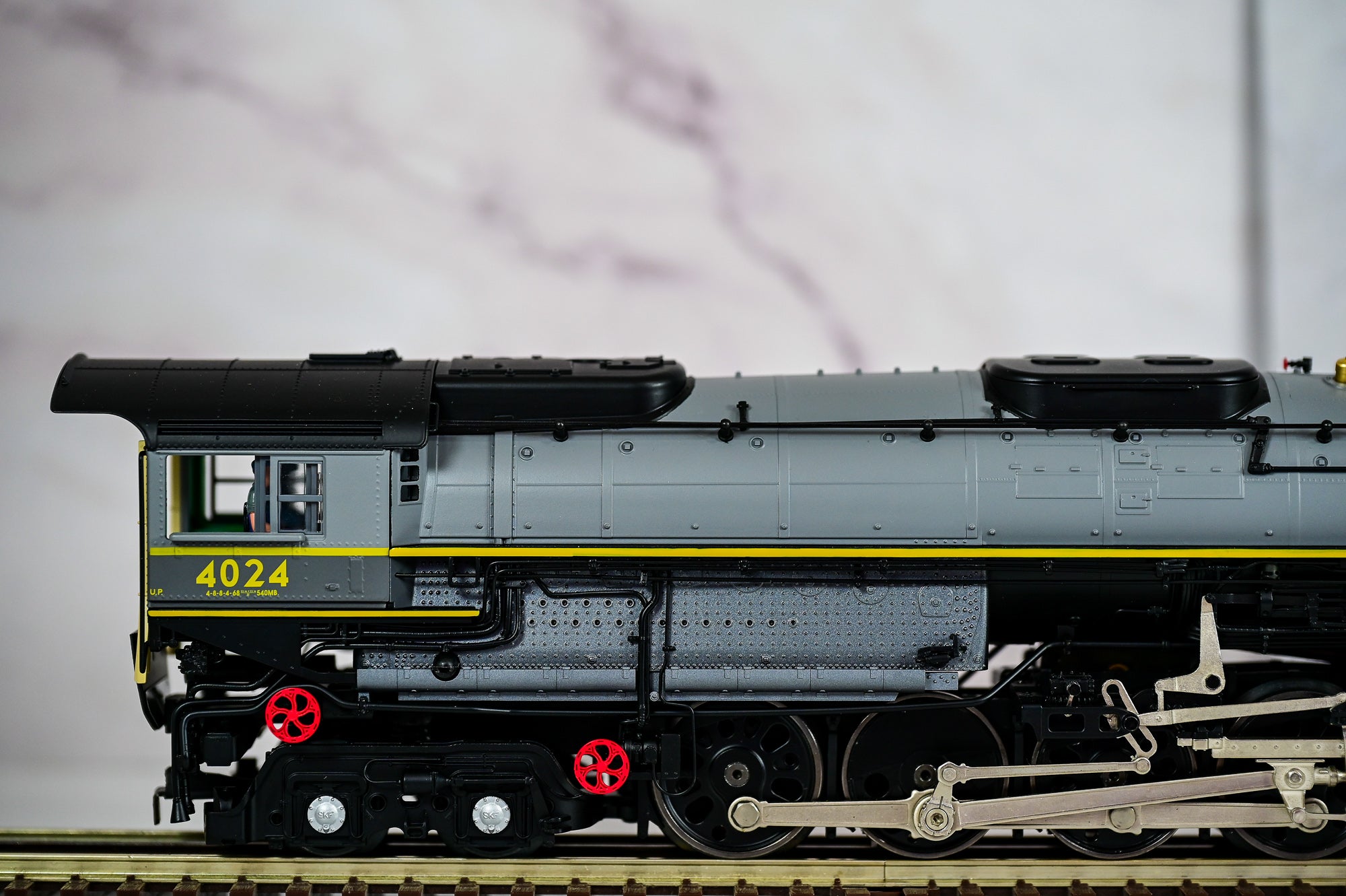 Lionel Union Pacific Big Boy Steam Locomotive #4024 | Vision Line | O Scale