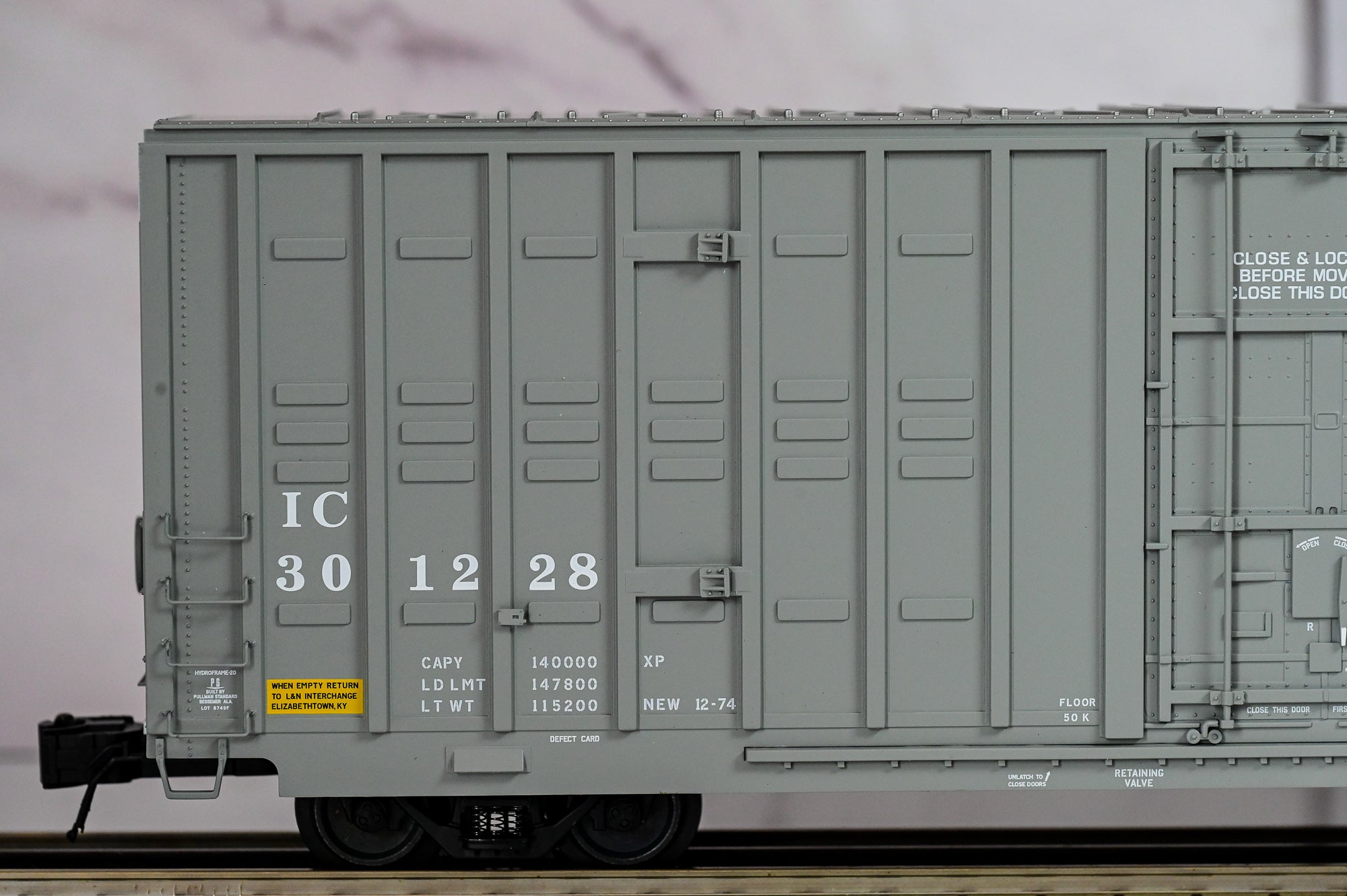 Atlas Illinois Central (Gray) Berwick 60β Hy-Cube Box Car #301228 | Premier | O Scale