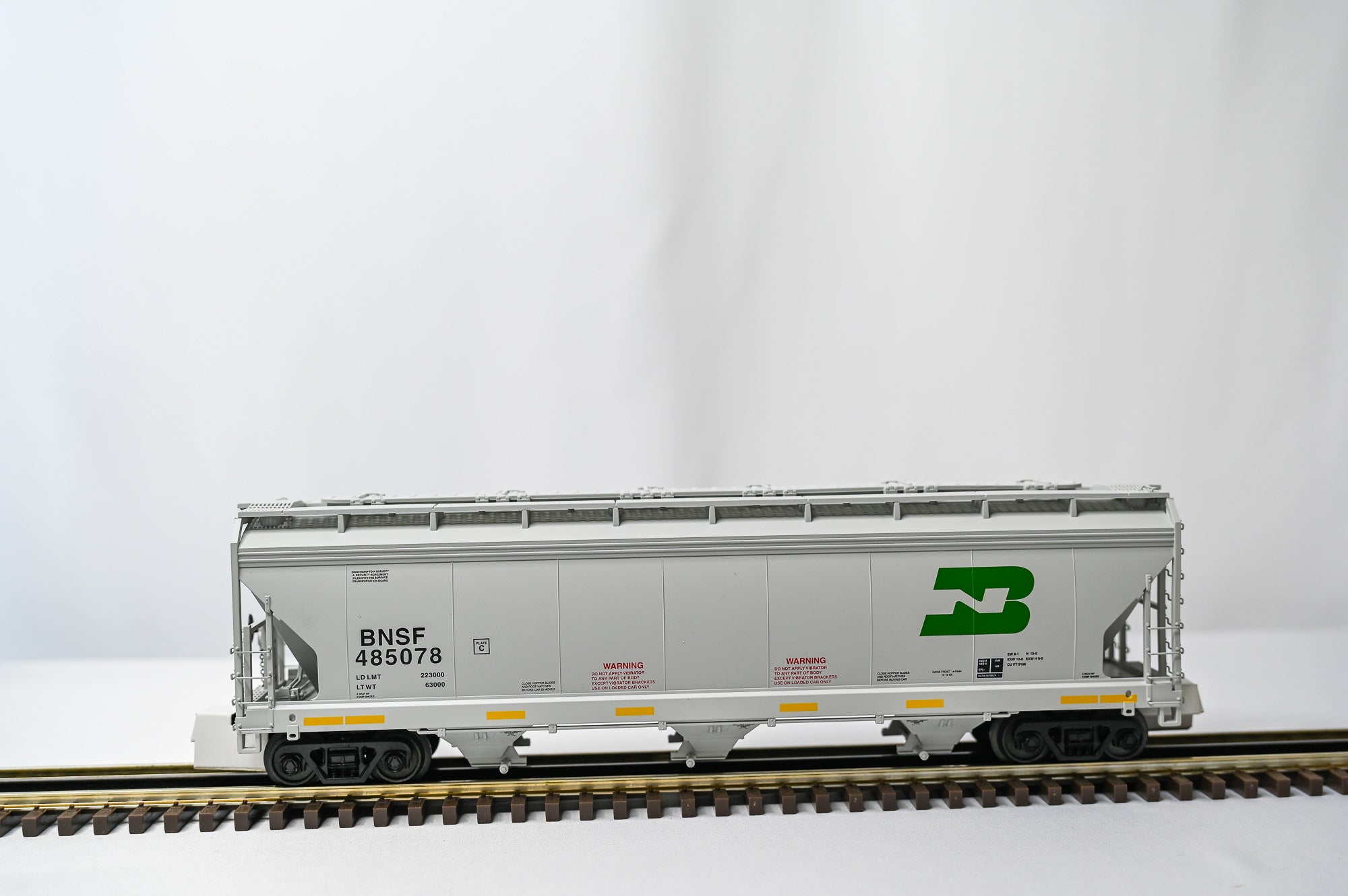 MTH BN 3-Bay Centerflow Hopper β #485078