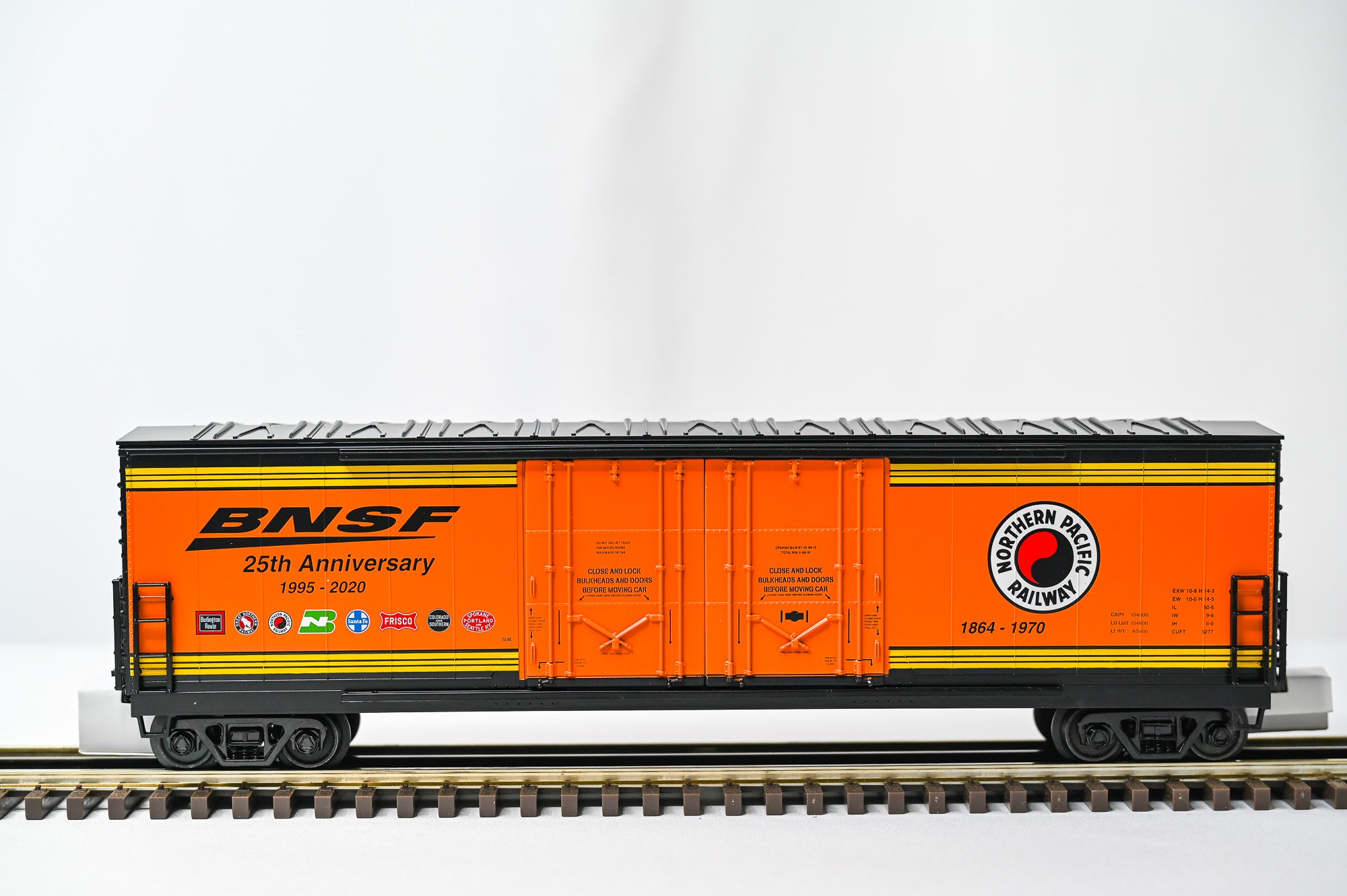 MTH BNSF 50’ Double Door Plugged Boxcar – 8 Car Set |O Scale|