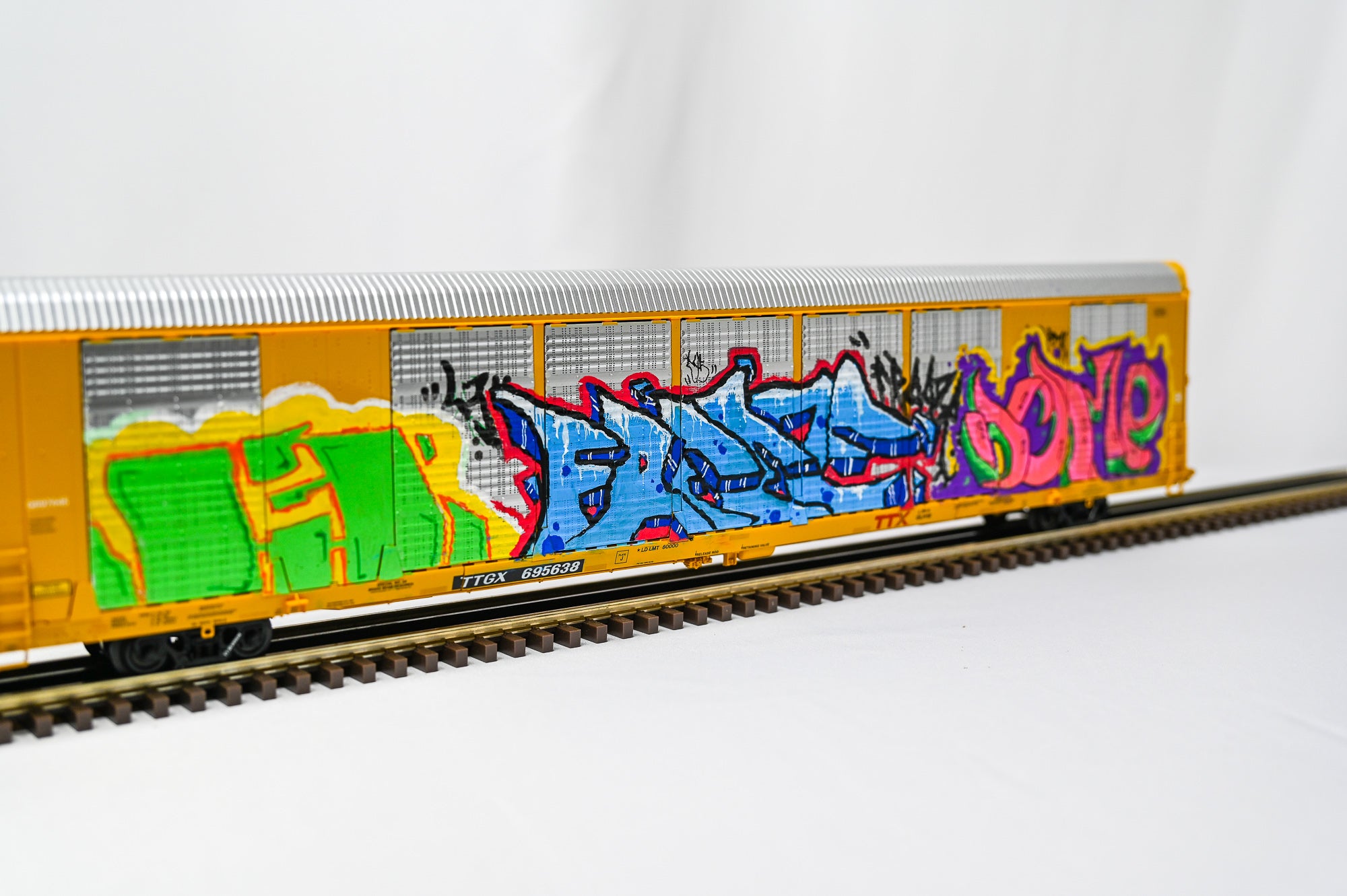 Custom Graffiti Atlas Gunderson Multi‑Max Auto Rack | X-MEN | O Scale