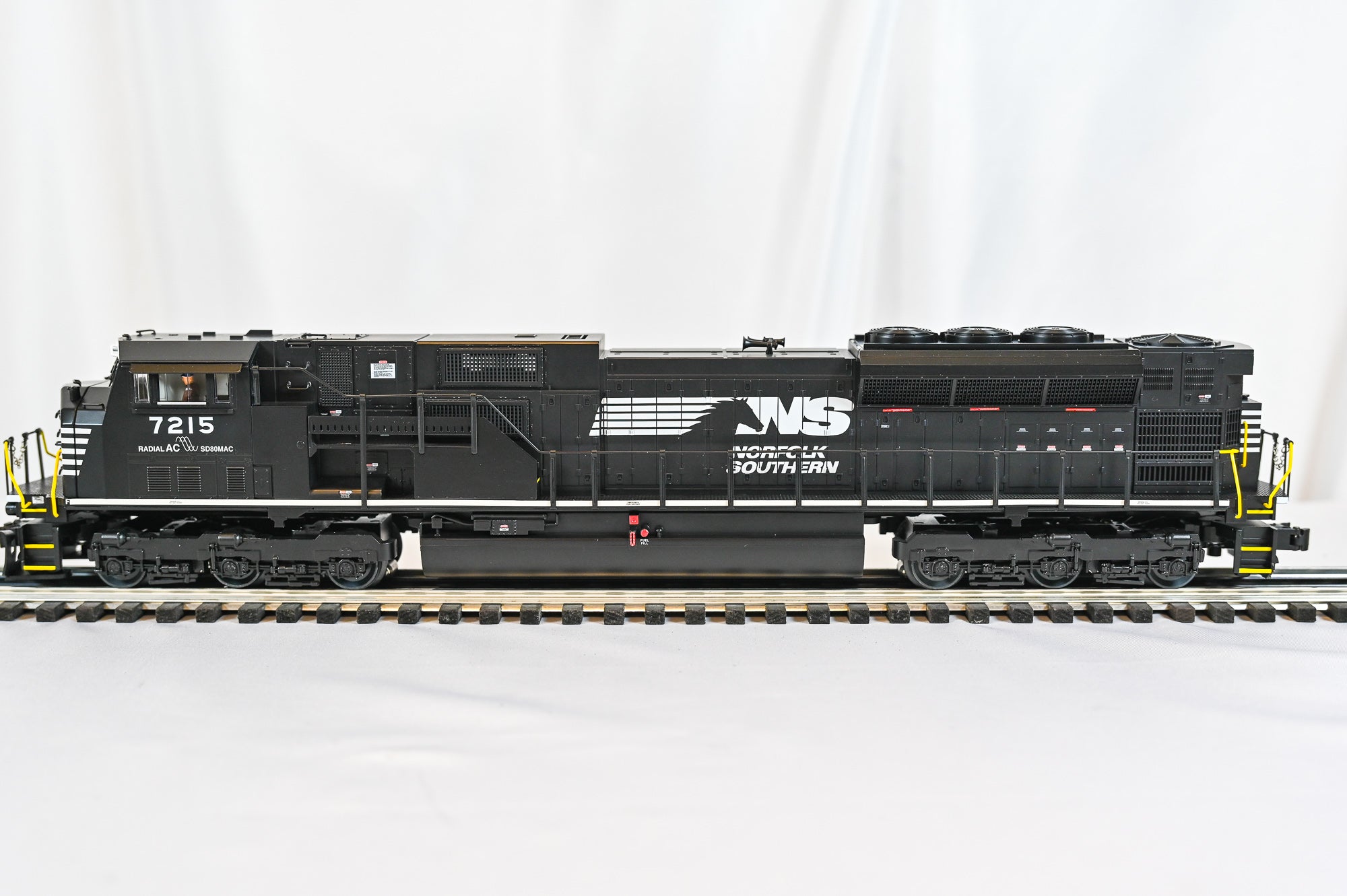 Lionel Norfolk Southern SD80MAC #7215 | LEGACY | O Scale