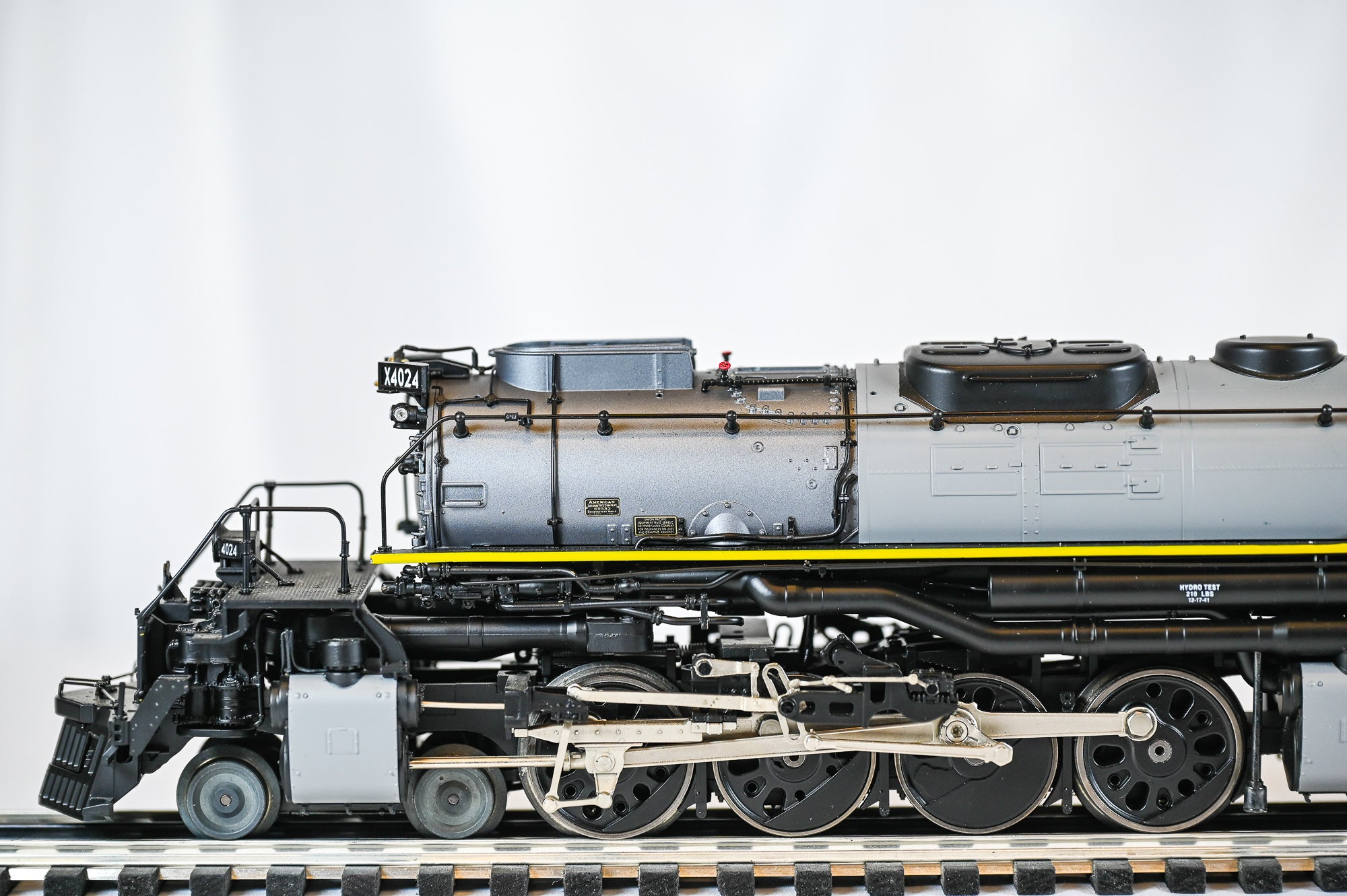 Lionel Union Pacific Big Boy Steam Locomotive #4024 | Vision Line | O Scale