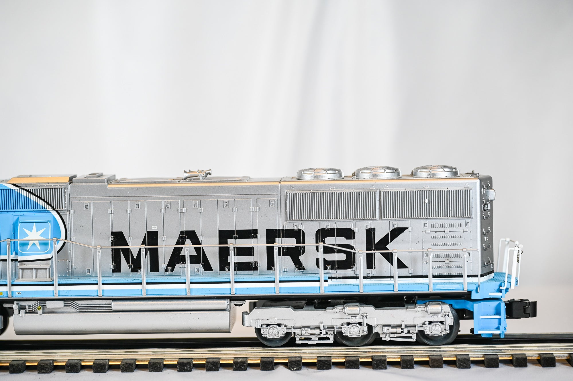 Lionel Maersk SD-70 Diesel Locomotive | O Scale