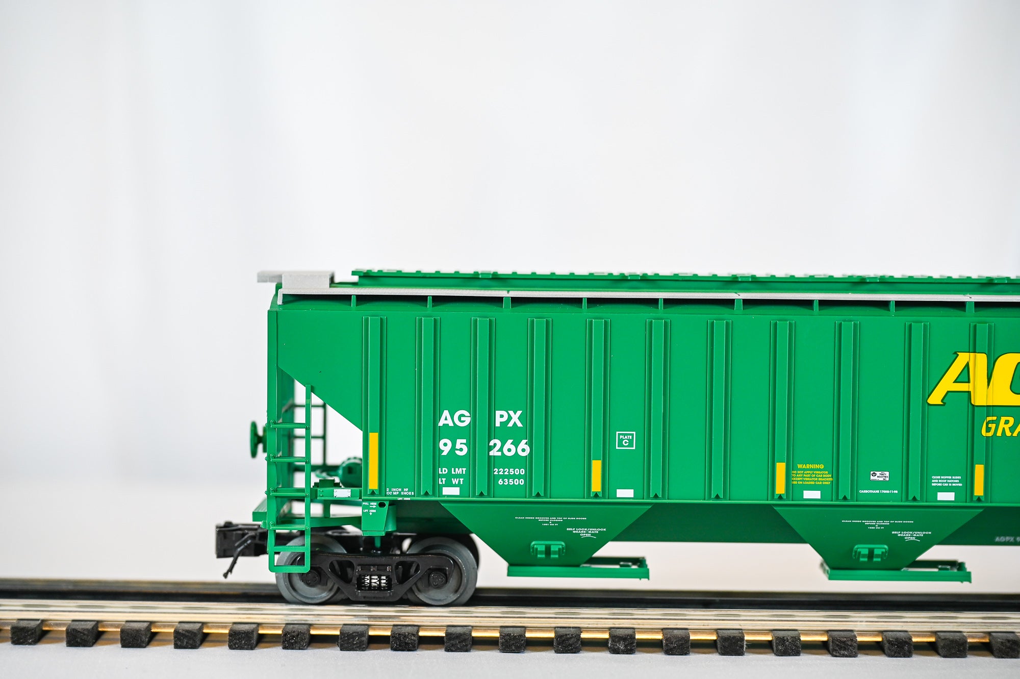 Atlas Ag Processing (AGP) PS 4750 Covered Hopper | Trainman | O Scale