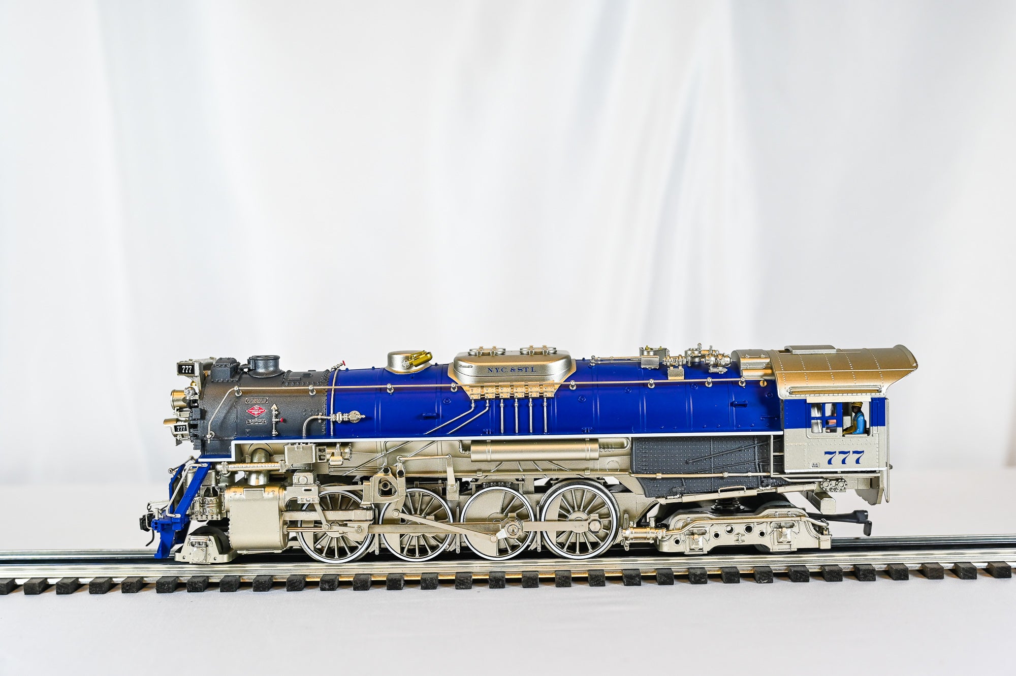 Lionel Nickel Plate Road Berkshire Steam Locomotive #777 | Legacy | O Scale
