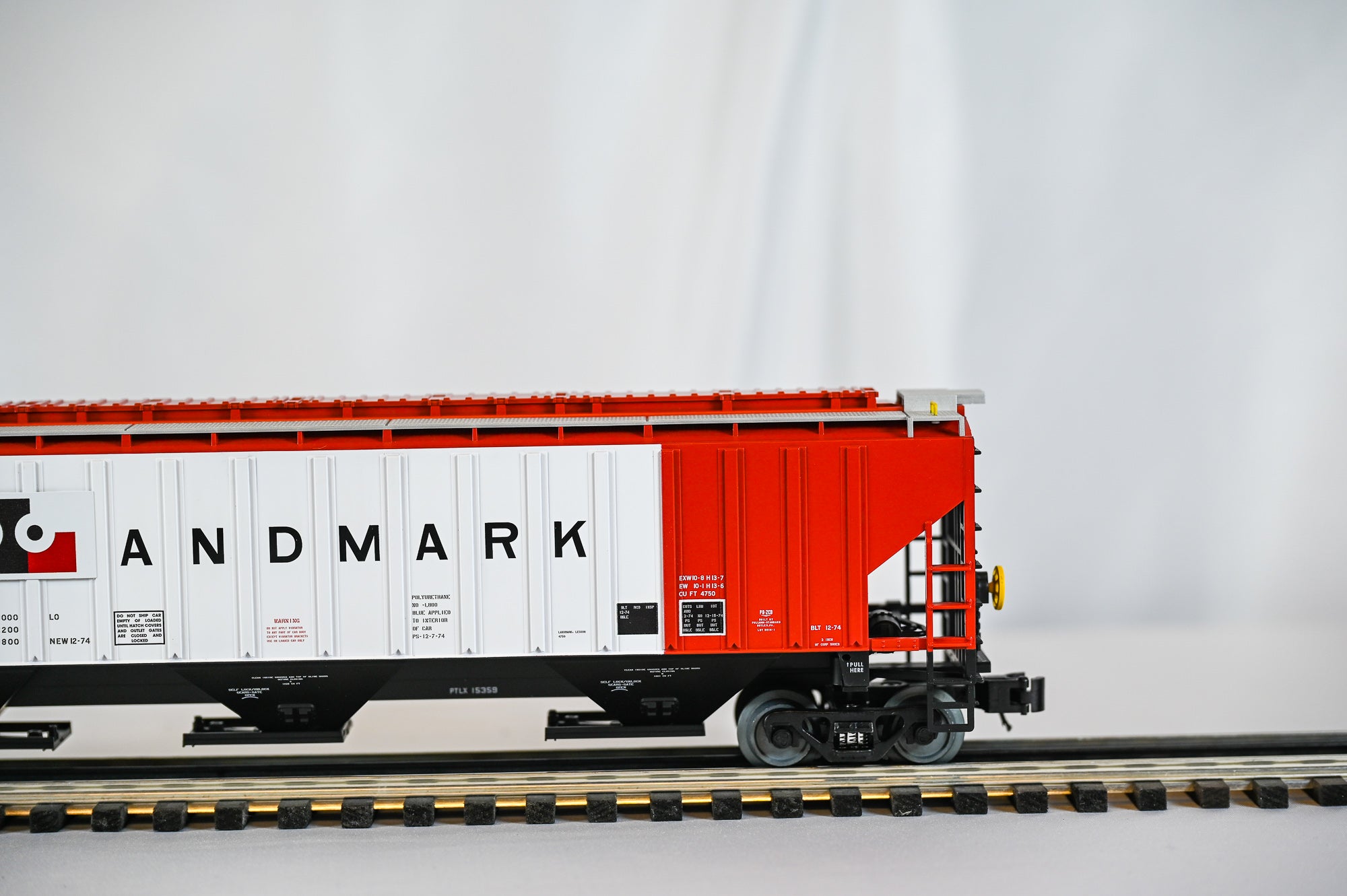 Atlas Landmark PS 4750 Covered Hopper | Trainman | O Scale