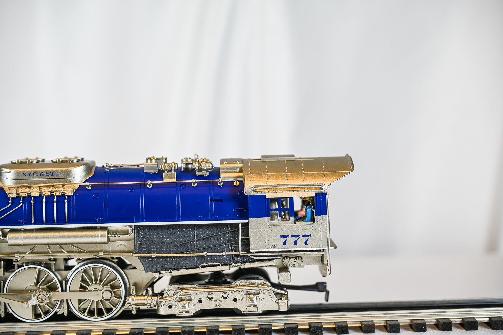 Lionel Nickel Plate Road Berkshire Steam Locomotive #777 | Legacy | O Scale