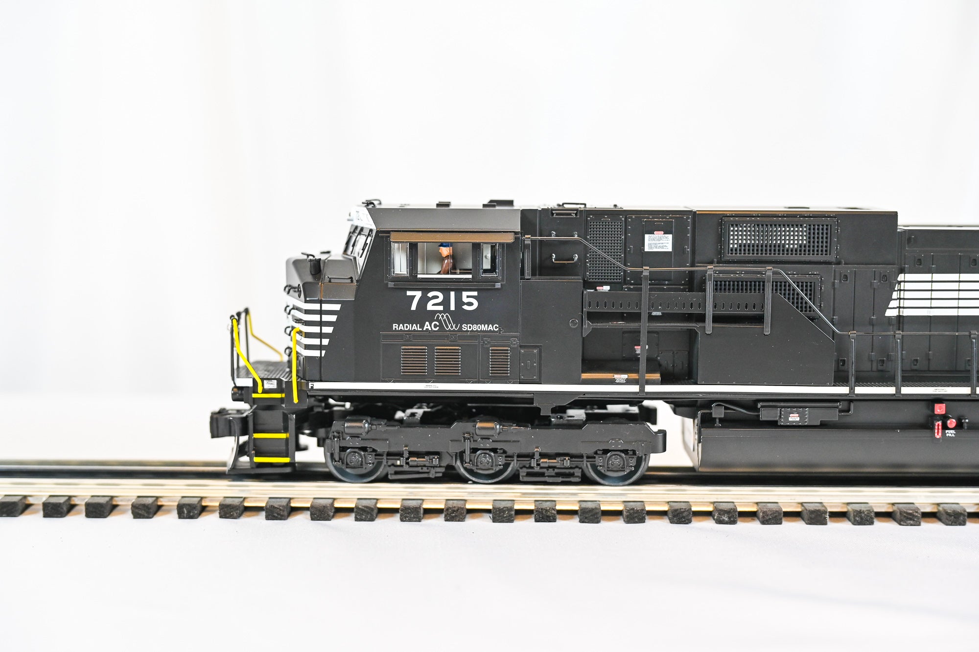 Lionel Norfolk Southern SD80MAC #7215 | LEGACY | O Scale