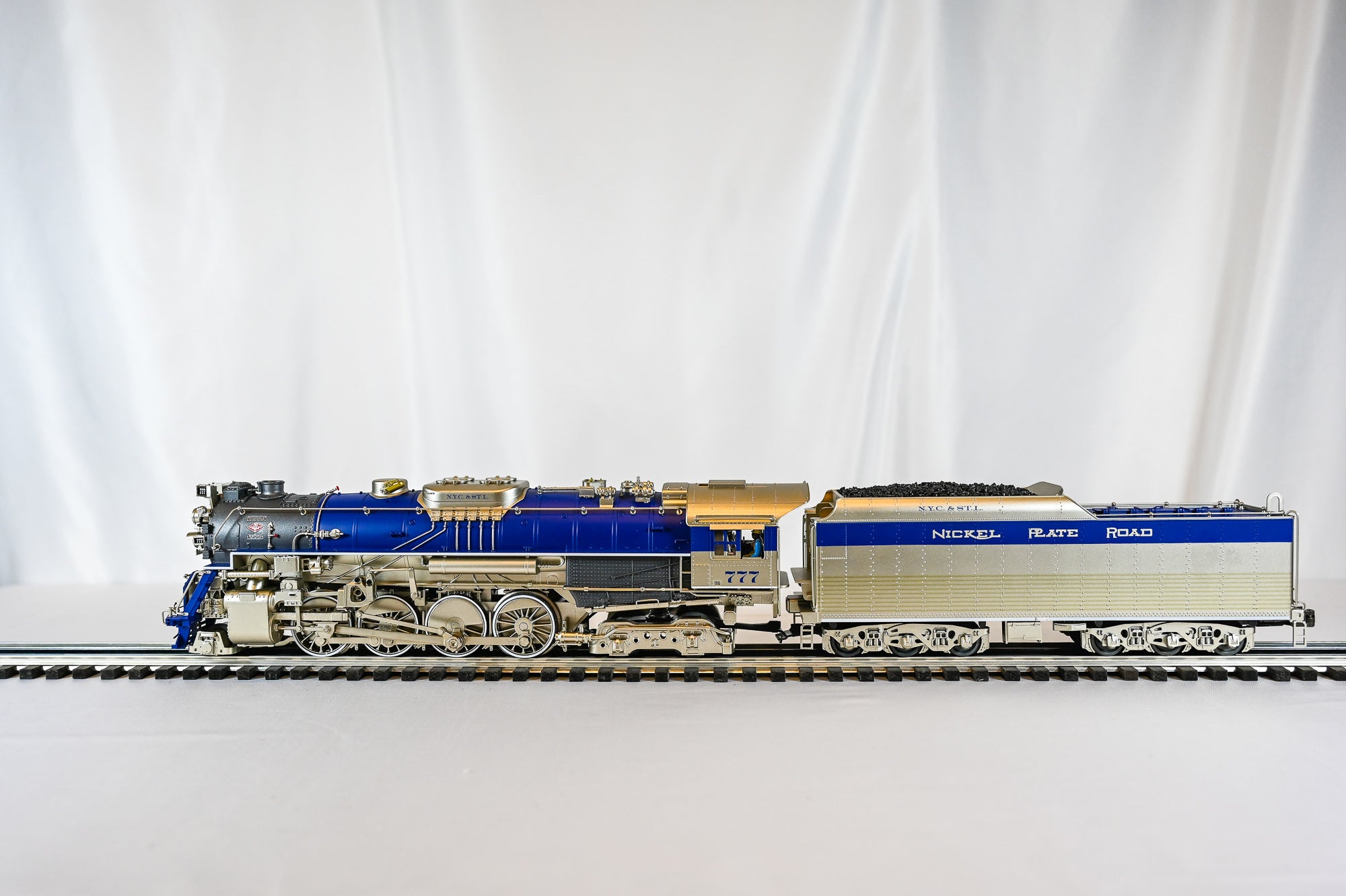 Lionel Nickel Plate Road Berkshire Steam Locomotive #777 | Legacy | O Scale