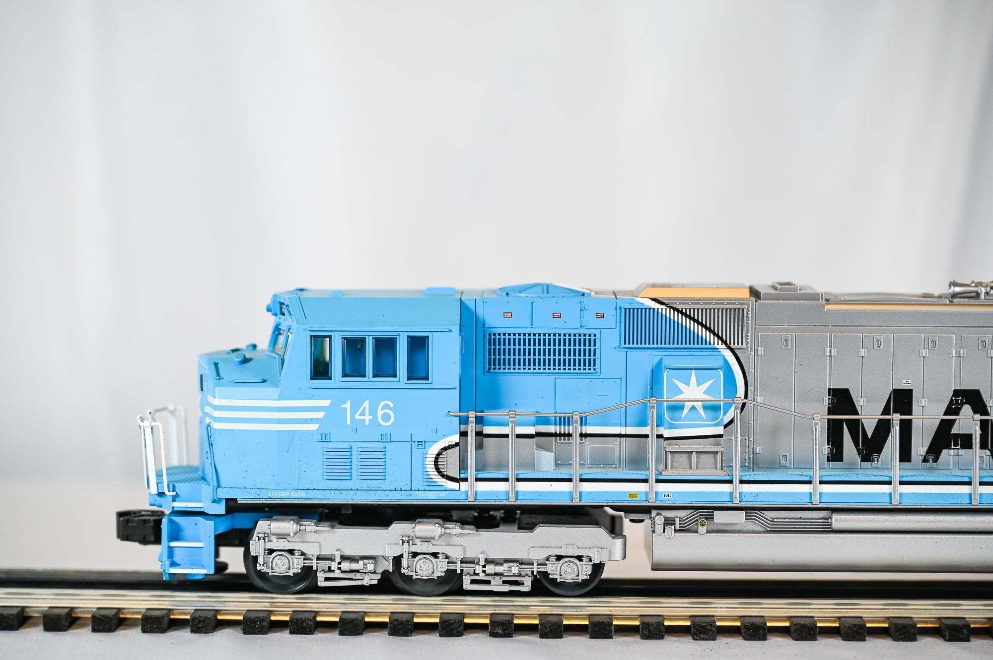 Lionel Maersk SD-70 Diesel Locomotive | O Scale