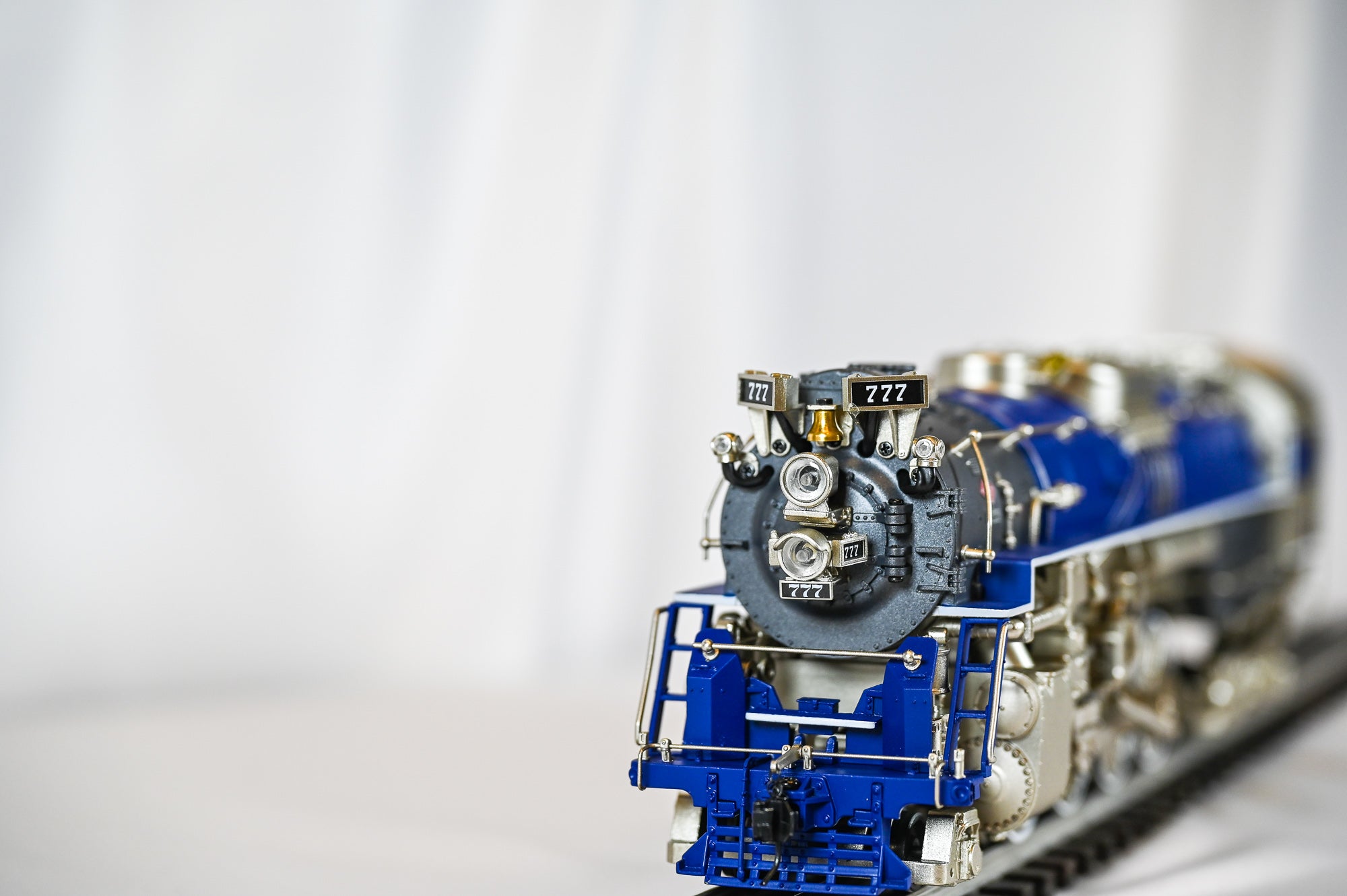 Lionel Nickel Plate Road Berkshire Steam Locomotive #777 | Legacy | O Scale