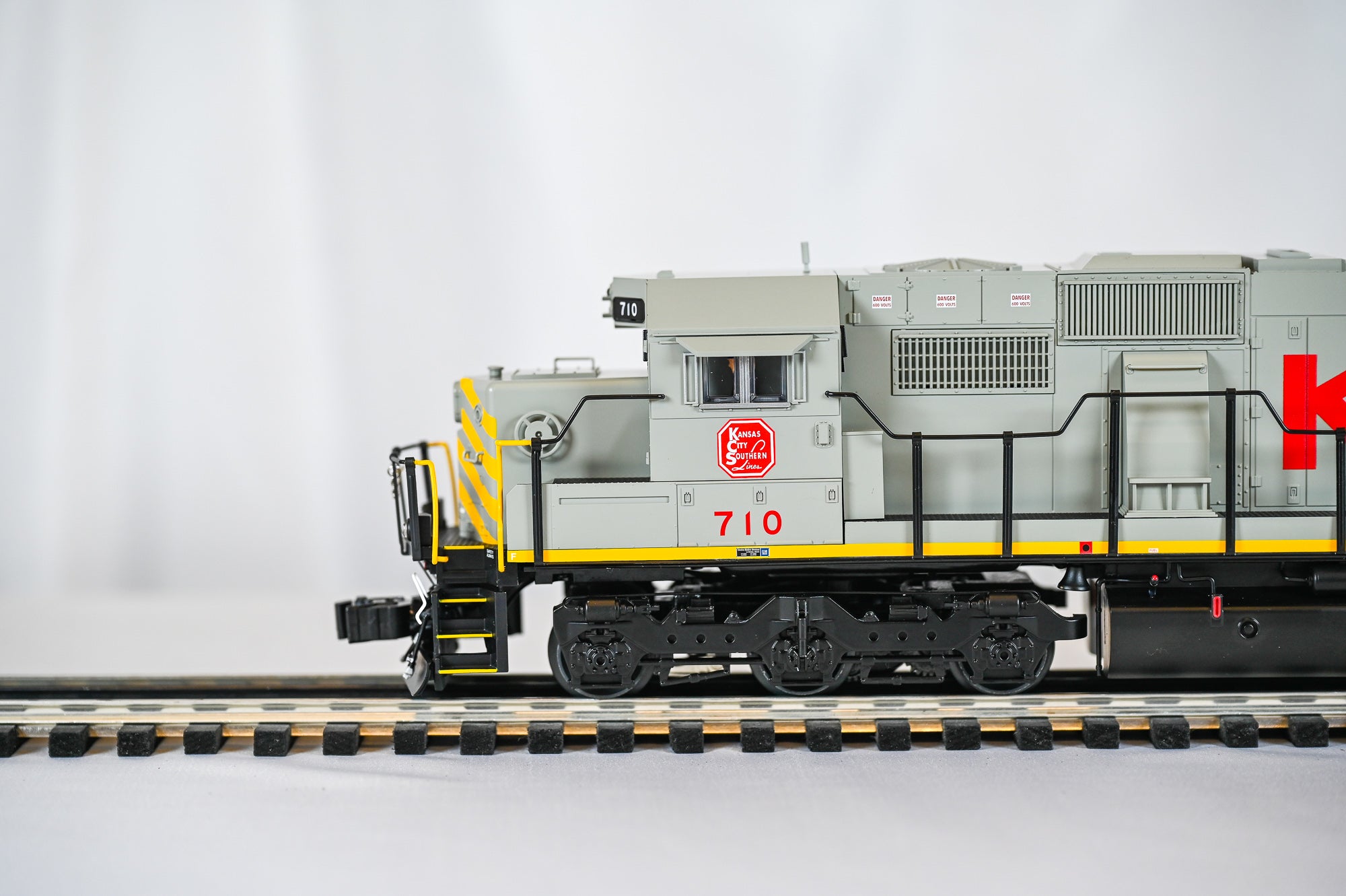 Lionel Kansas City Southern SD50 #710 | LEGACY | O Scale