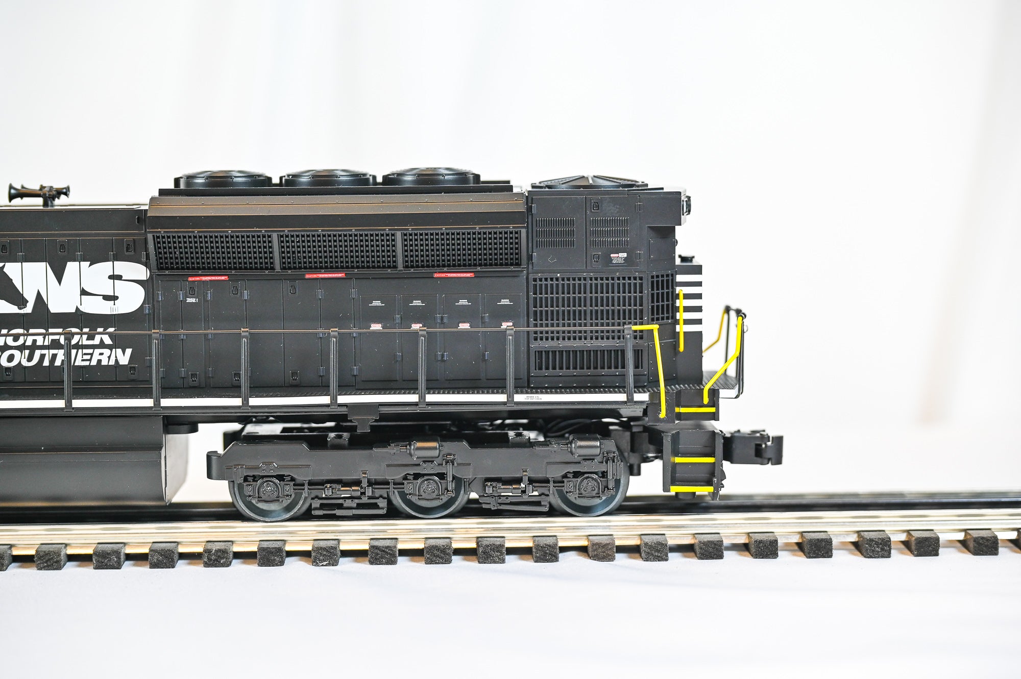 Lionel Norfolk Southern SD80MAC #7215 | LEGACY | O Scale