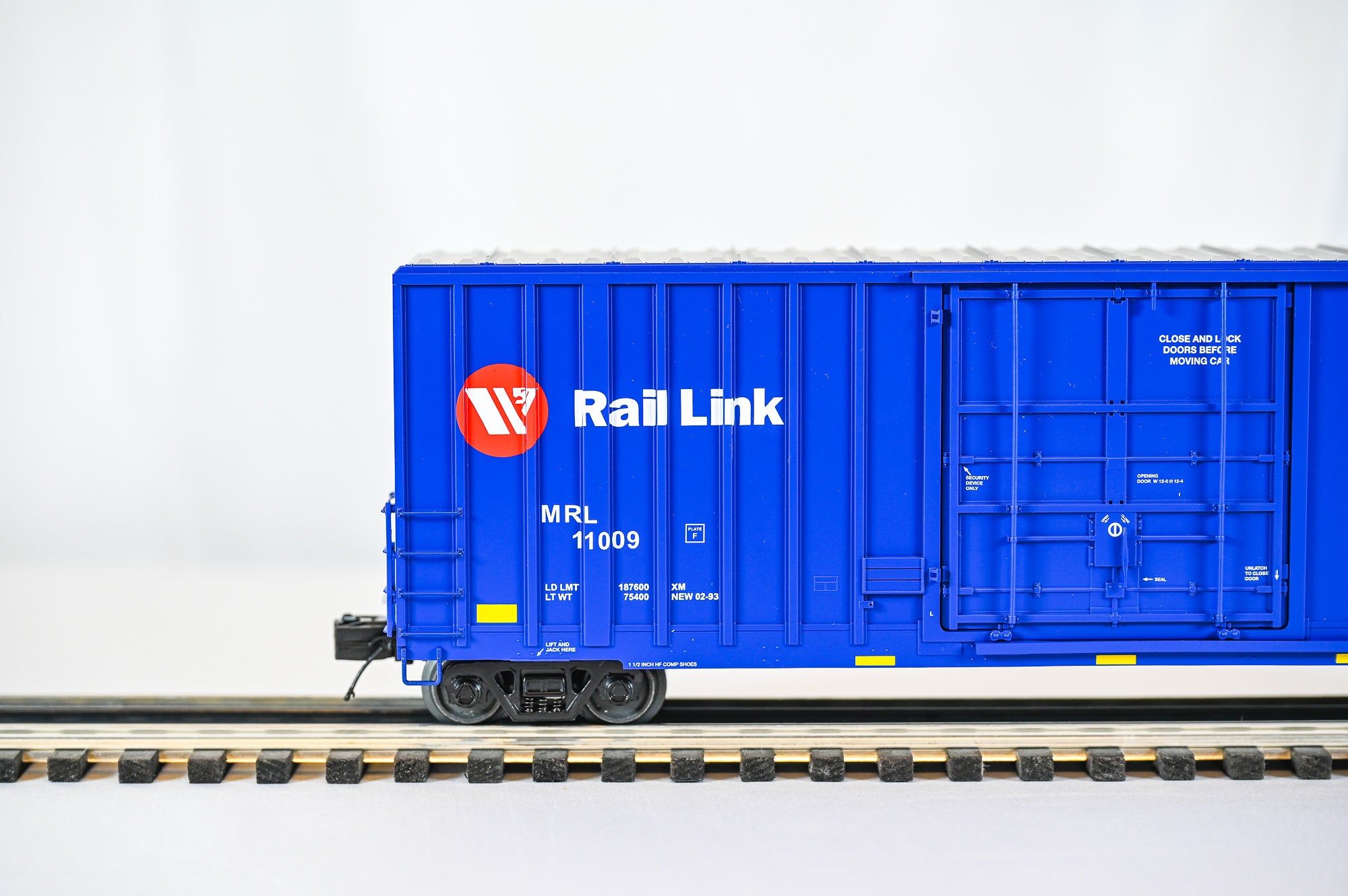 Atlas Montana Rail Link 50’ Gunderson Boxcar | Premier | O Scale