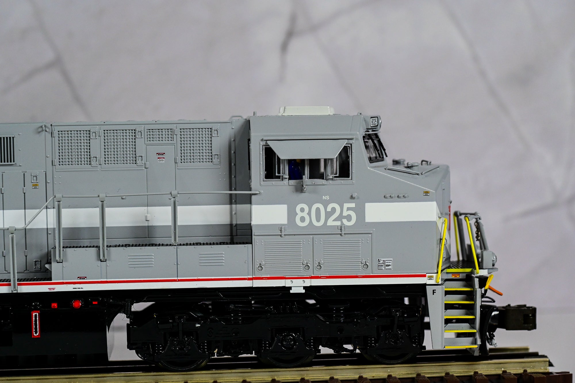 Lionel Monongahela ES44AC Diesel Locomotive #8025 | Legacy | O Scale