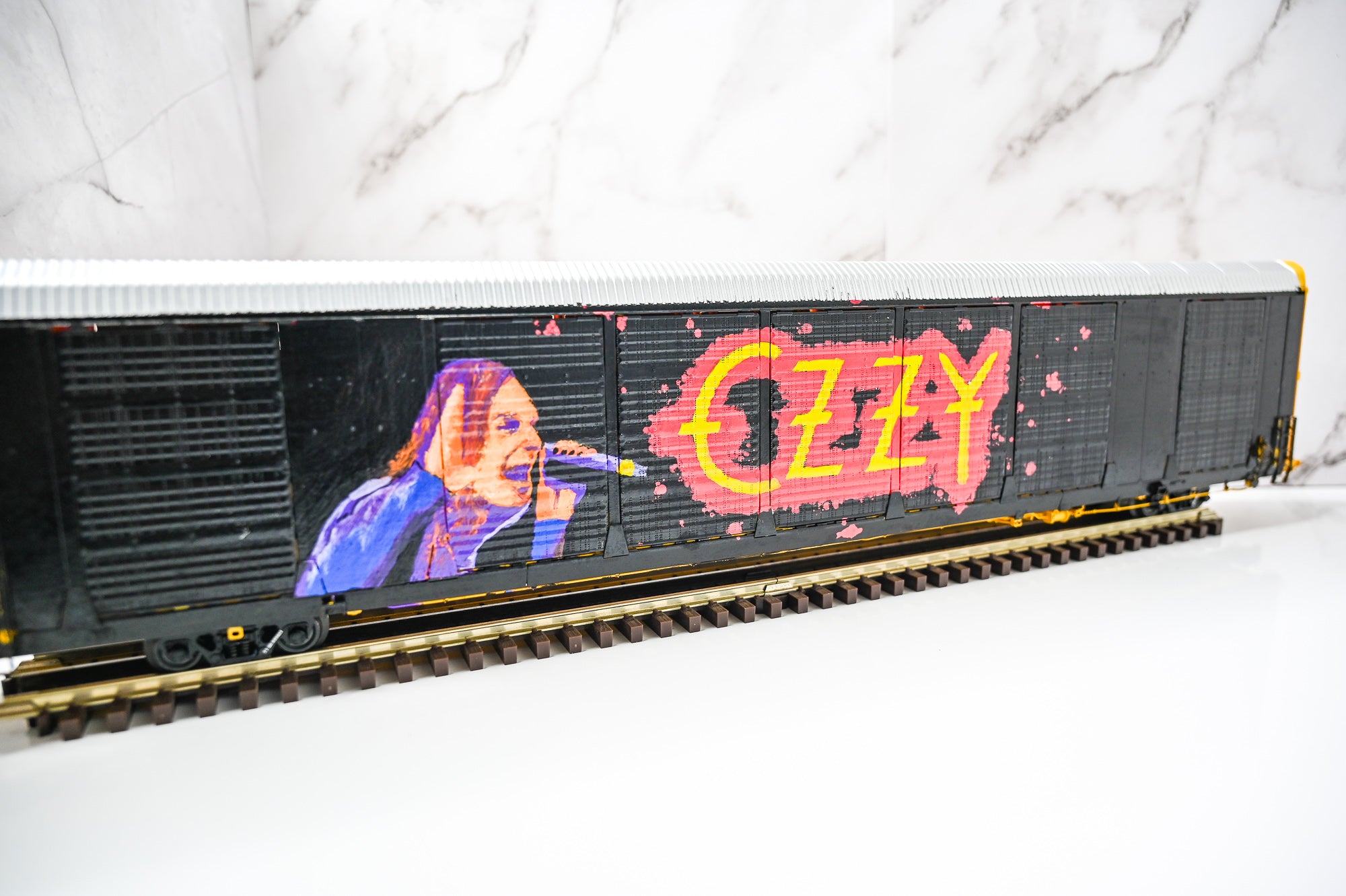 Custom Graffiti Atlas Gunderson MultiβMax Auto Rack |OZZY| O Scale