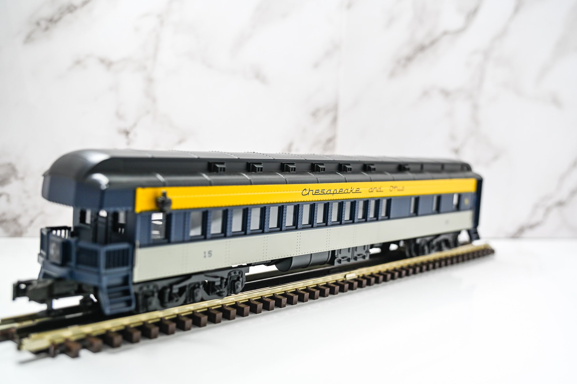 MTH Chesapeake & Ohio 70β Madison 5-Car Passenger Set | Premier | O Scale