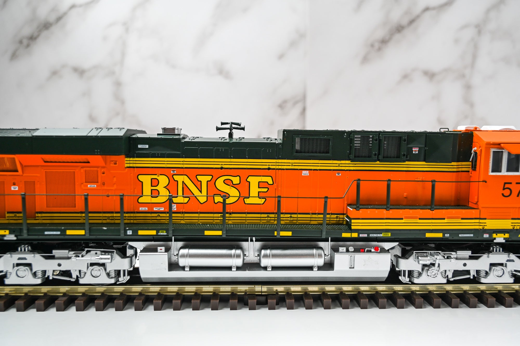 Atlas BNSF ES44AC #5742 | Premier | O Scale