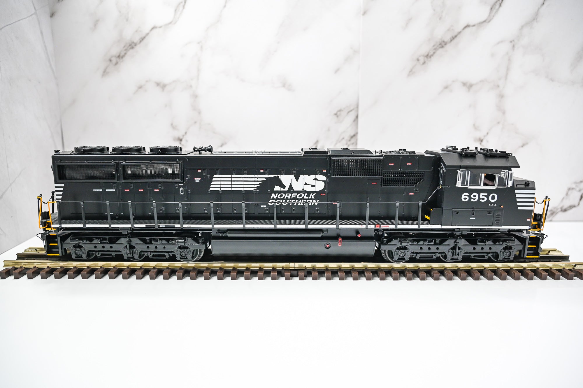 MTH Norfolk Southern SD60E #6950 | Premier | O Scale