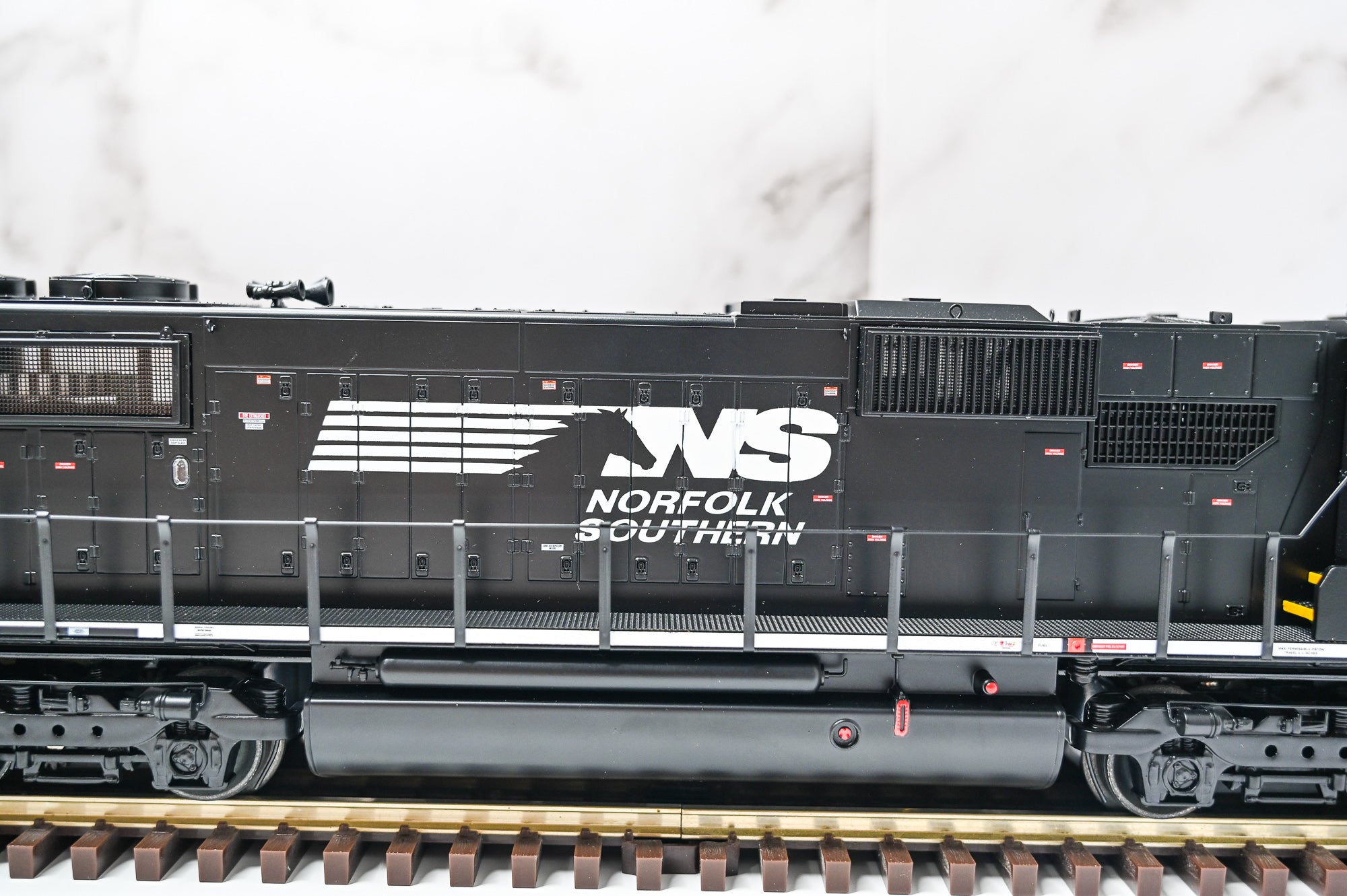 MTH Norfolk Southern SD60E #6950 | Premier | O Scale