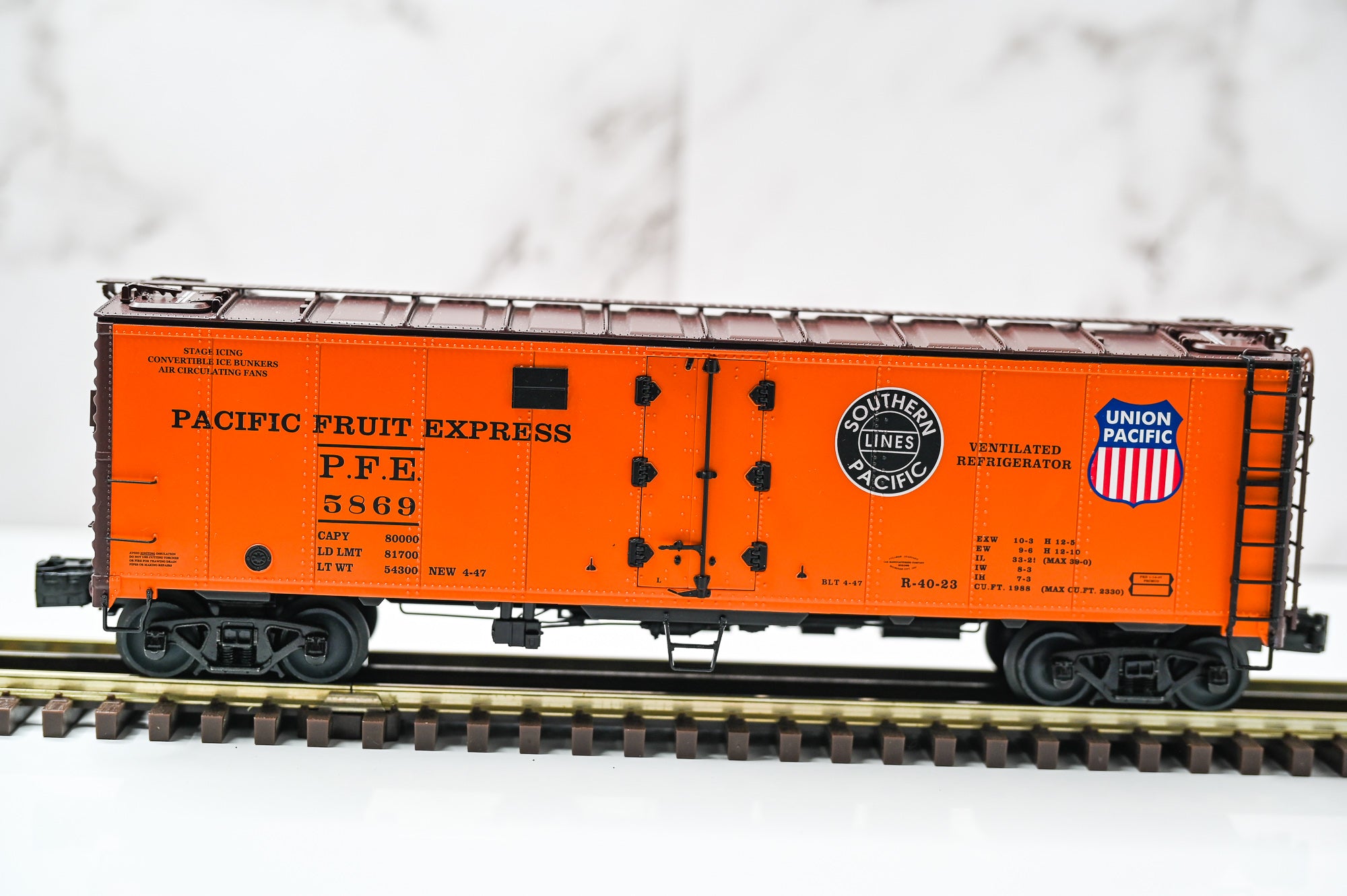 PFE Vision Reefer Set | Vision Line | O Scale