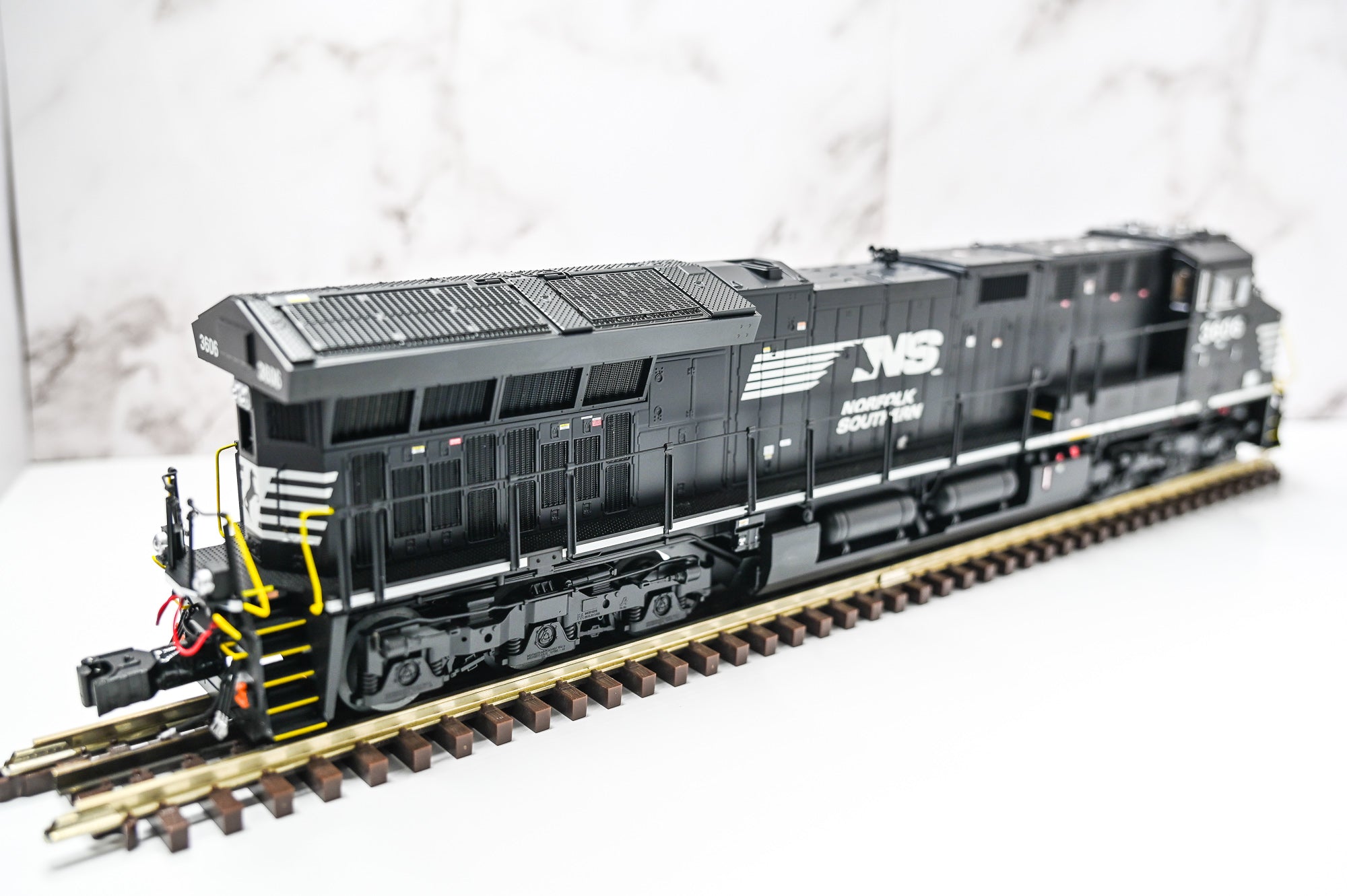 Lionel Norfolk Southern ET44AC Diesel 3646 | Legacy | O Scale
