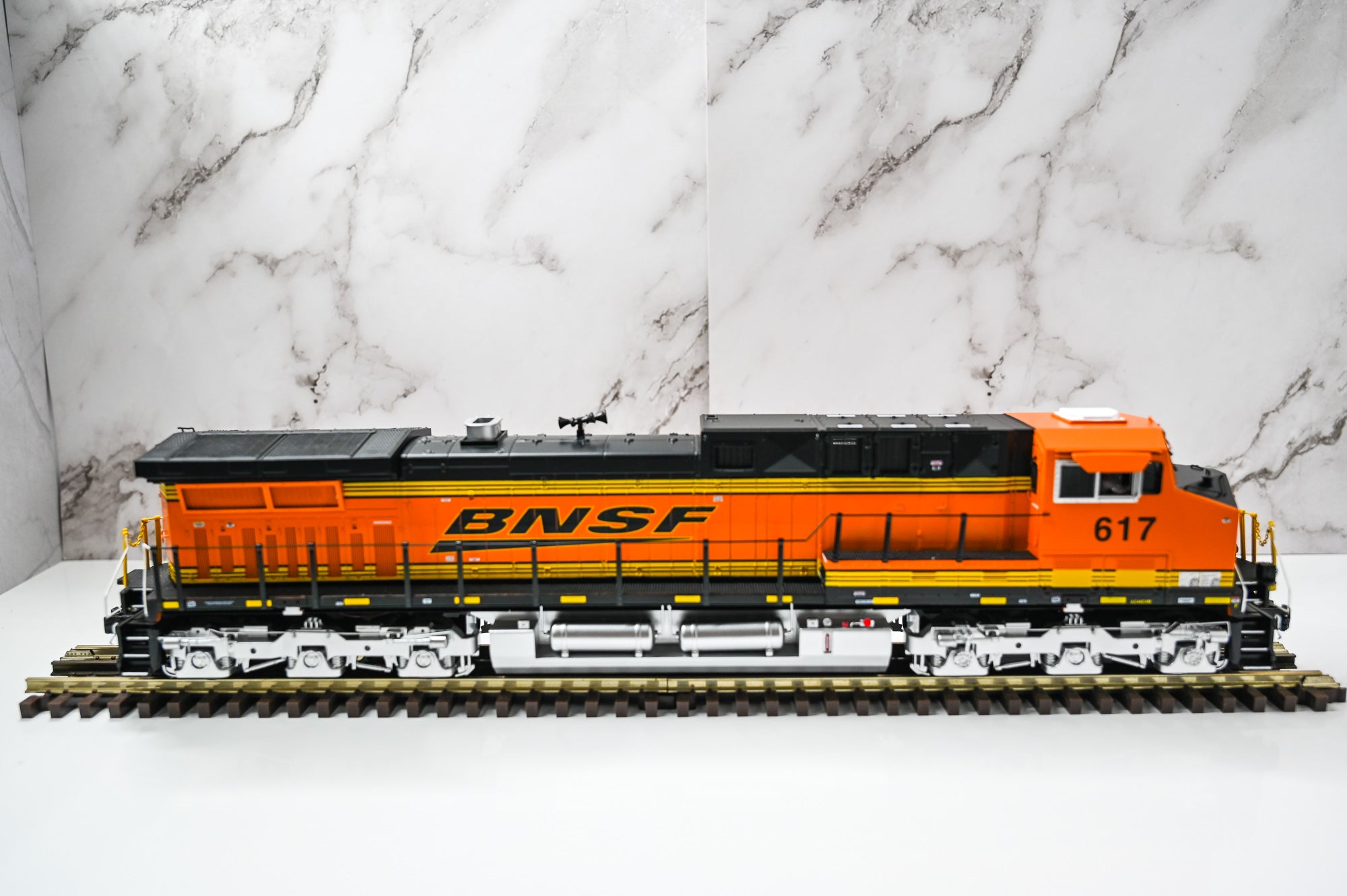 MTH BNSF AC4400CW #617 | Premier | O Scale