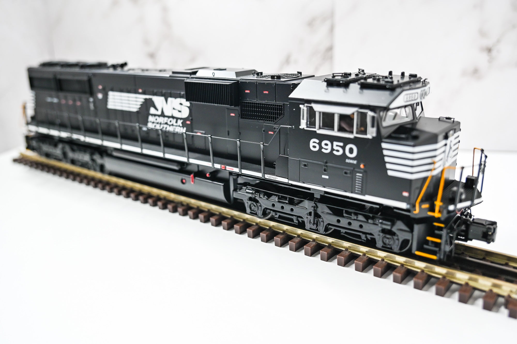 MTH Norfolk Southern SD60E #6950 | Premier | O Scale