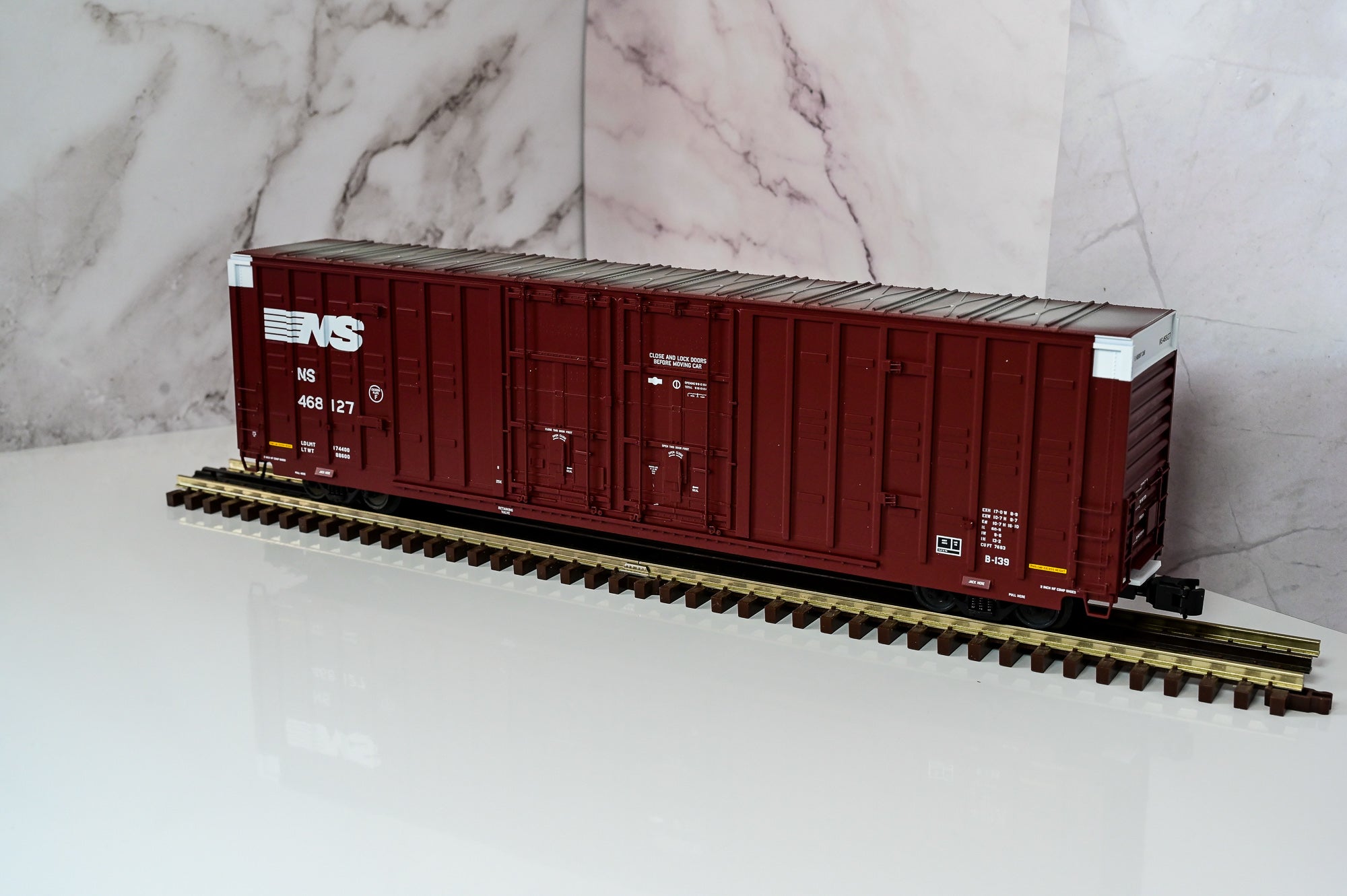 Atlas Norfolk Southern Berwick 60β Boxcar #468127 | Premier | O Scale