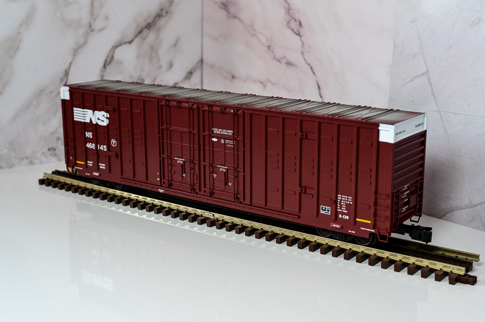 Atlas Norfolk Southern Berwick 60β Boxcar #468145 | Premier | O Scale