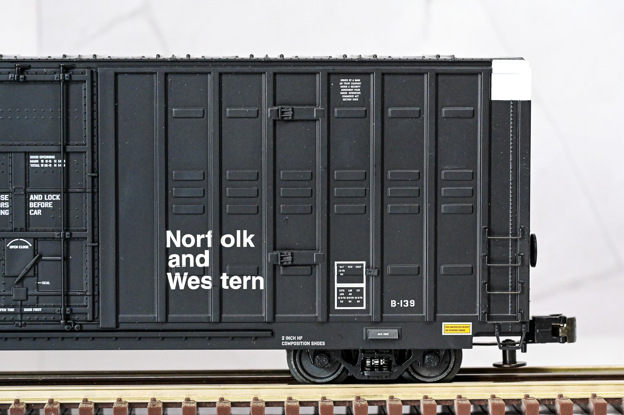 Atlas Norfolk & Western Berwick 60β Hy-Cube Box Car #604536 | Premier | O Scale
