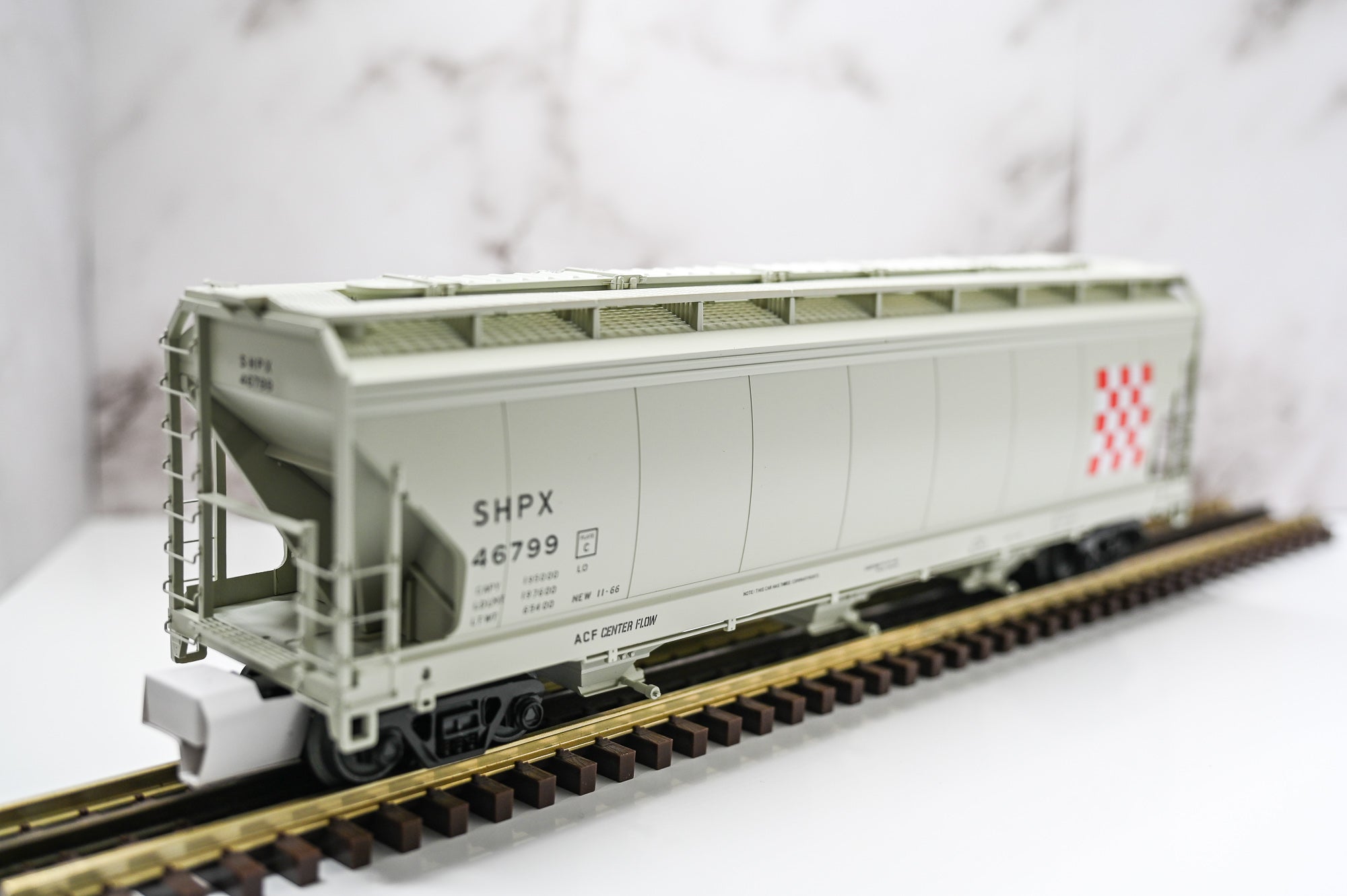 Atlas O Ralston Purina #46799 3-Bay Centerflow Hopper | Premier | O Scale