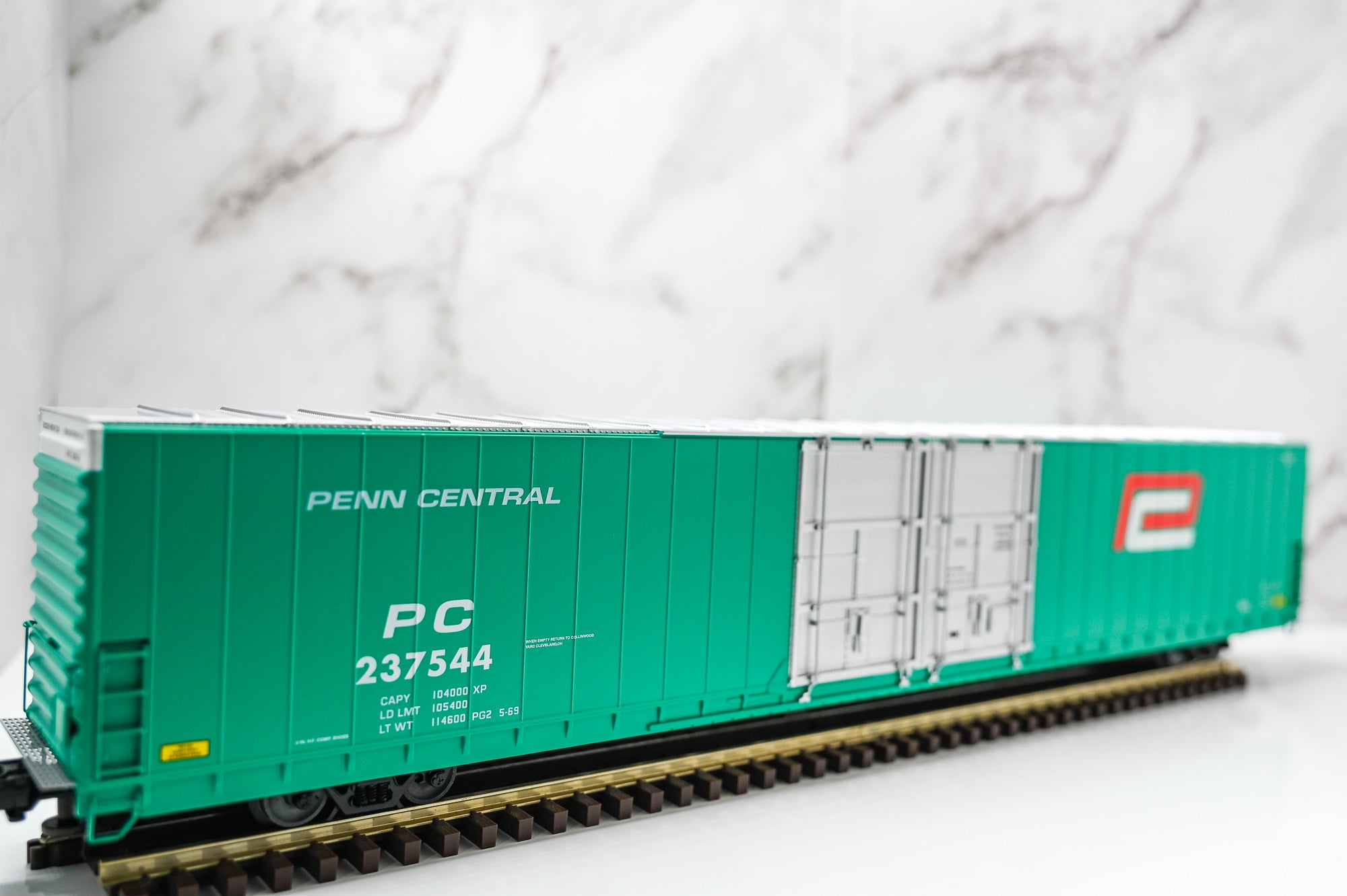 Lionel Penn Central 86β 4-Door High Cube Boxcar #237544 | Traditional | O Scale