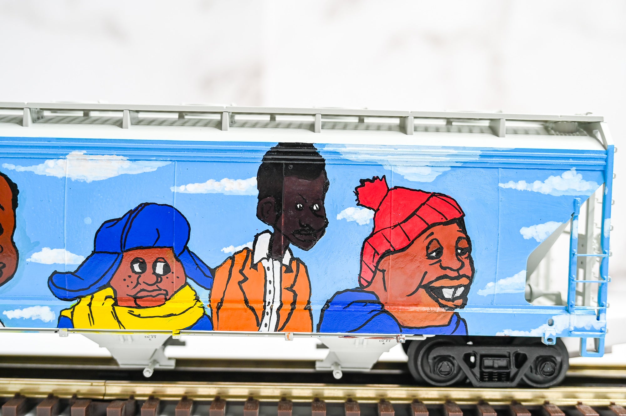 Custom Graffiti Atlas 3-Bay Centerflow Hopper | FAT ALBERT & CREW | O Scale