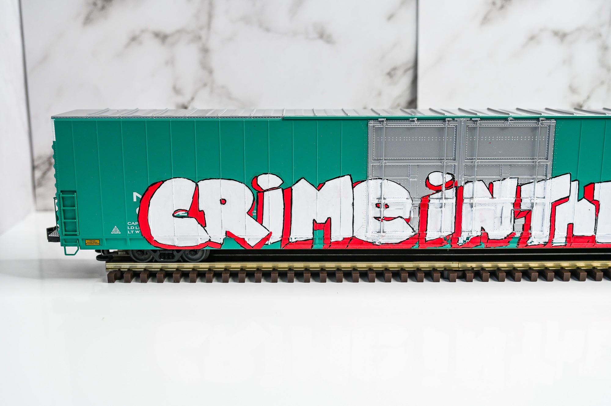 Custom Graffiti Lionel New York Central 86' Hi-Cube Boxcar #67282 | Scale Freight | O Scale