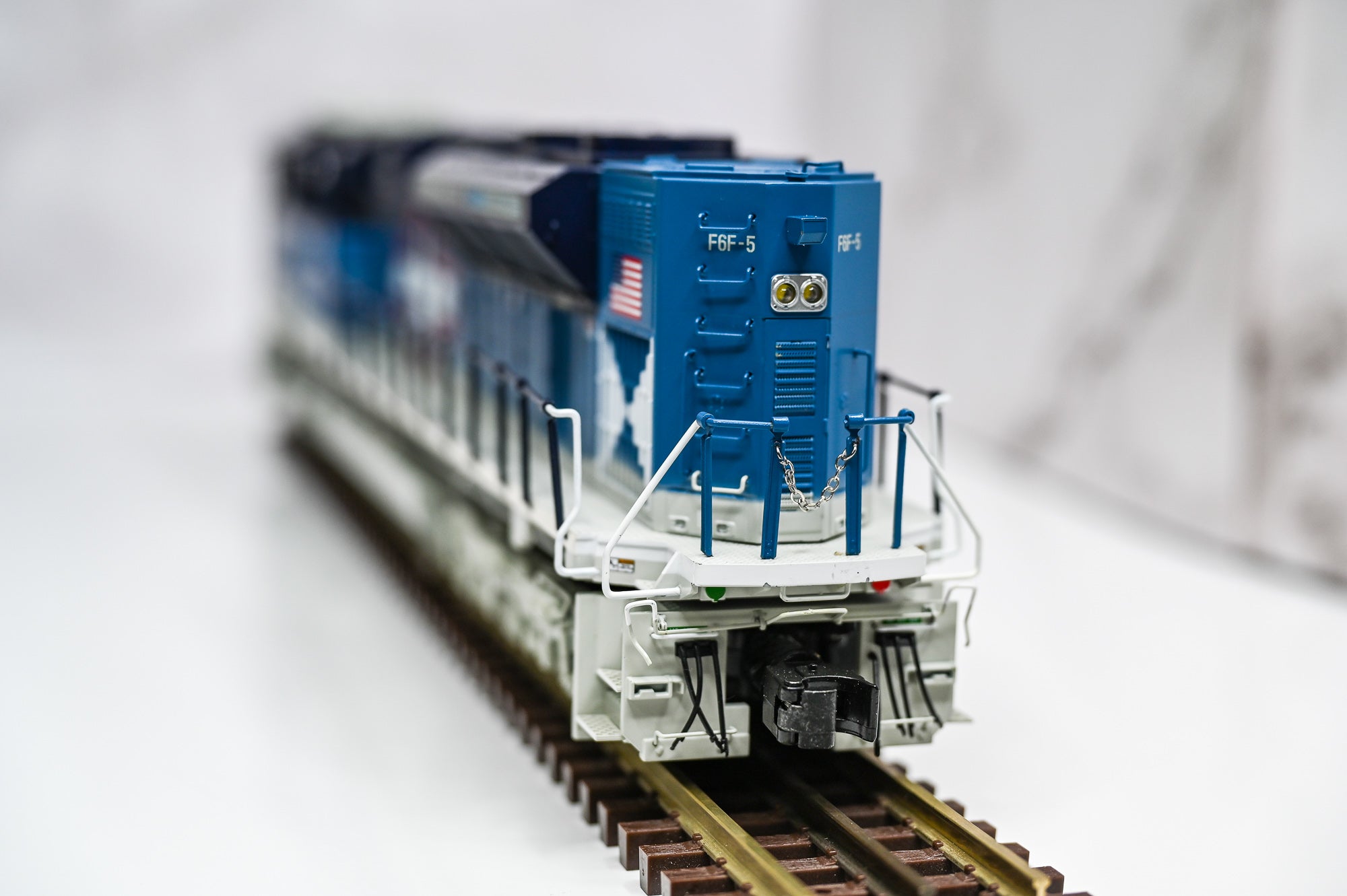 Lionel METCA F6F Hellcat Cat Mouth SD70ACe | Legacy | O Scale