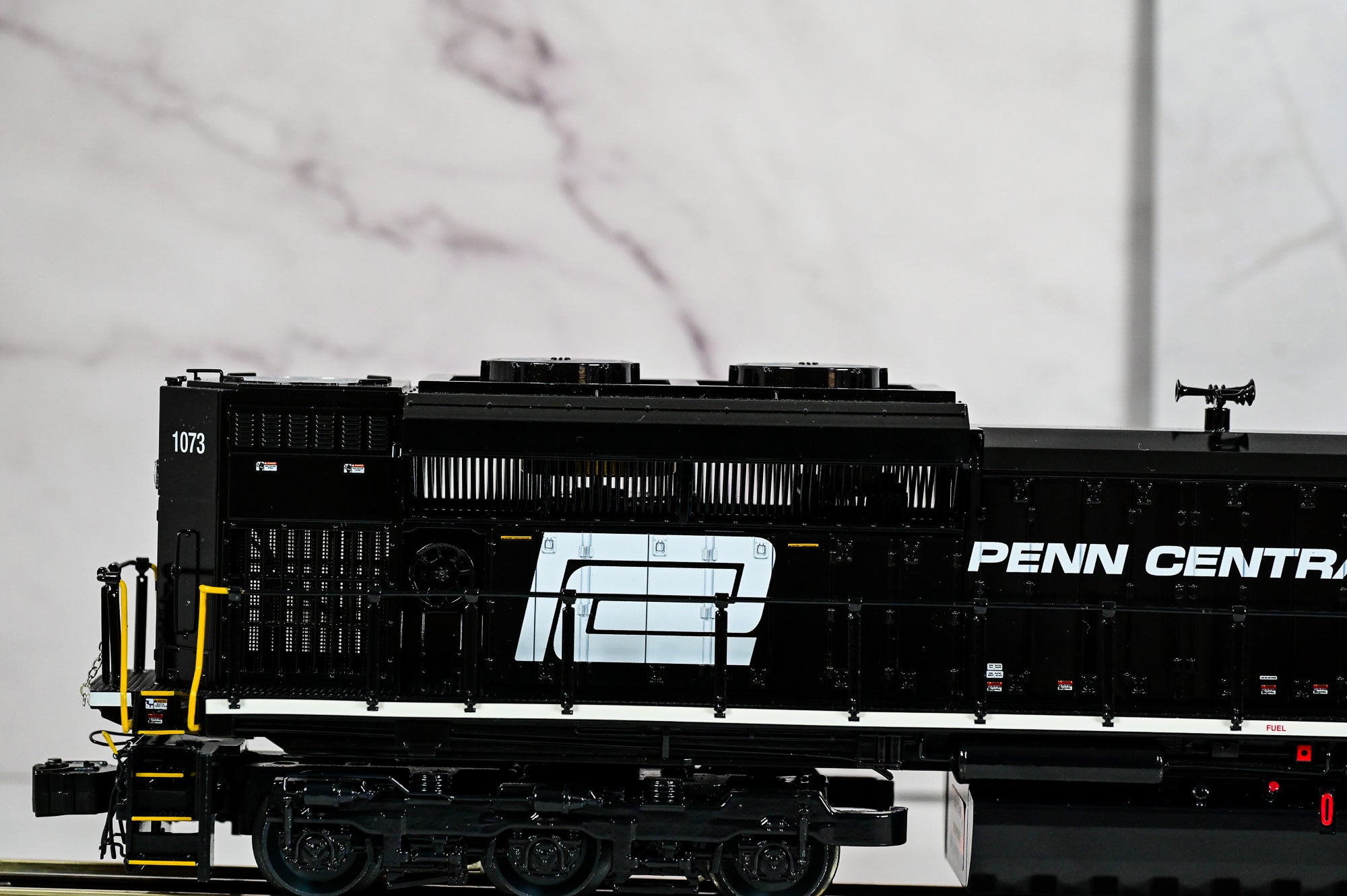 Lionel Penn Central SD70ACe Diesel Locomotive #1073 | Non-Powered | O Scale