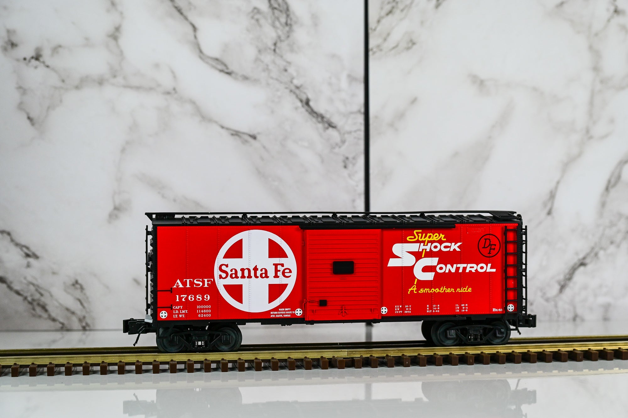 Atlas Santa Fe 40' Sliding Door Box Car #17689 | Trainman | O Scale