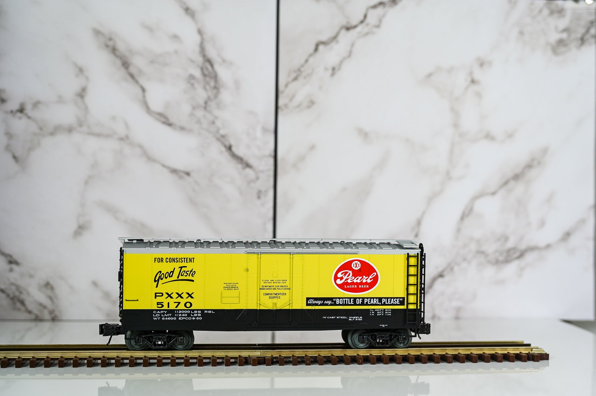 Atlas Trainman 40β² Plug Door Boxcar β Pearl Lager | O Scale